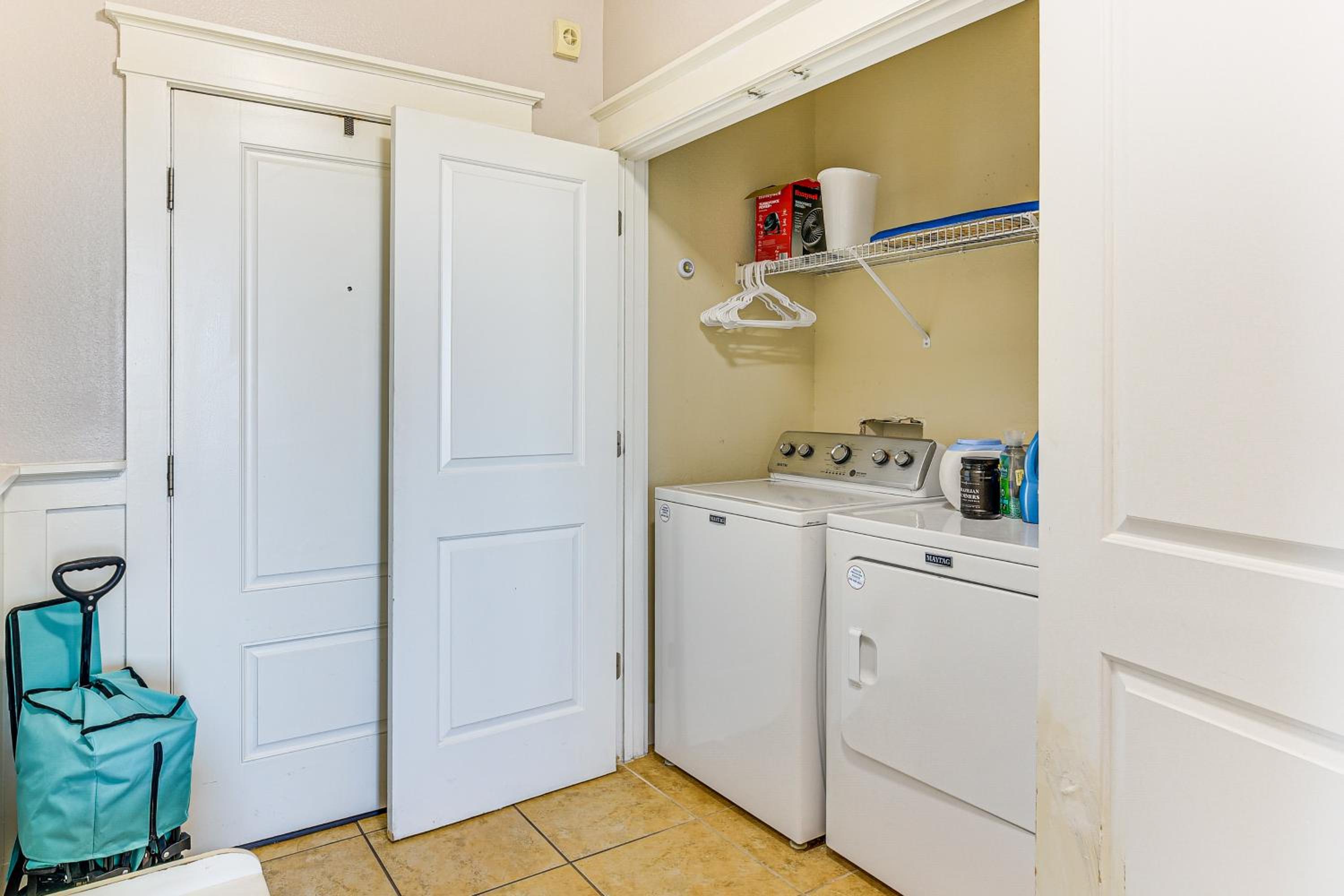 Private Beach Access Galveston Resort Condo!