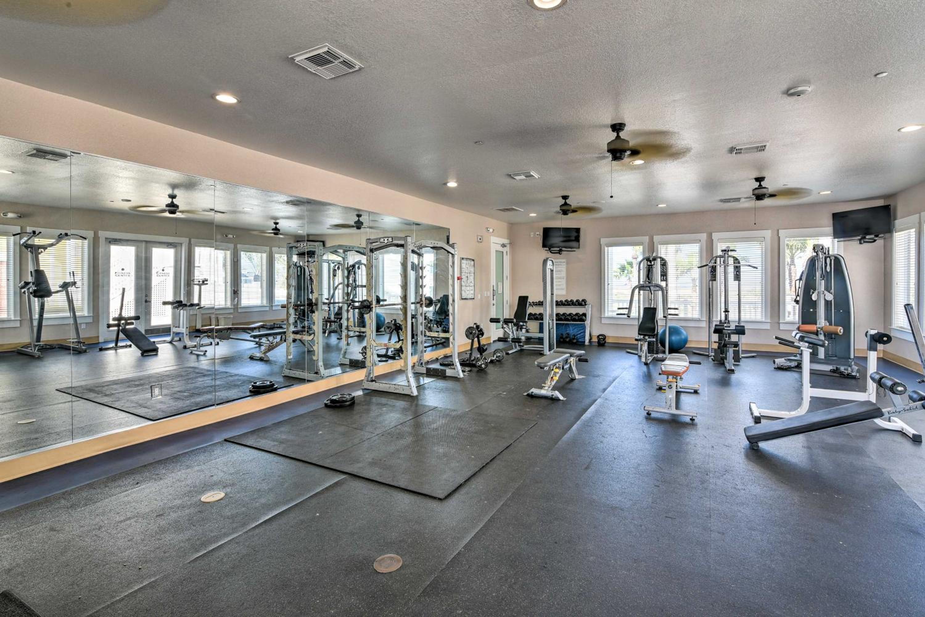 Private Beach Access Galveston Resort Condo!