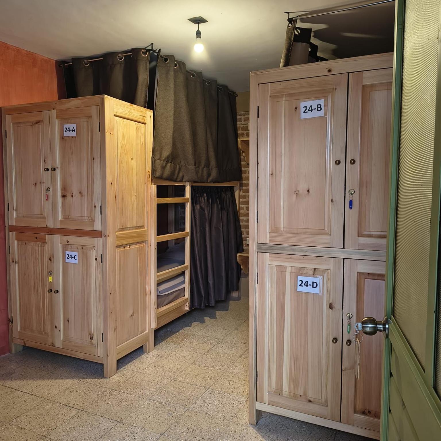 Xelva Hostel & Travel community