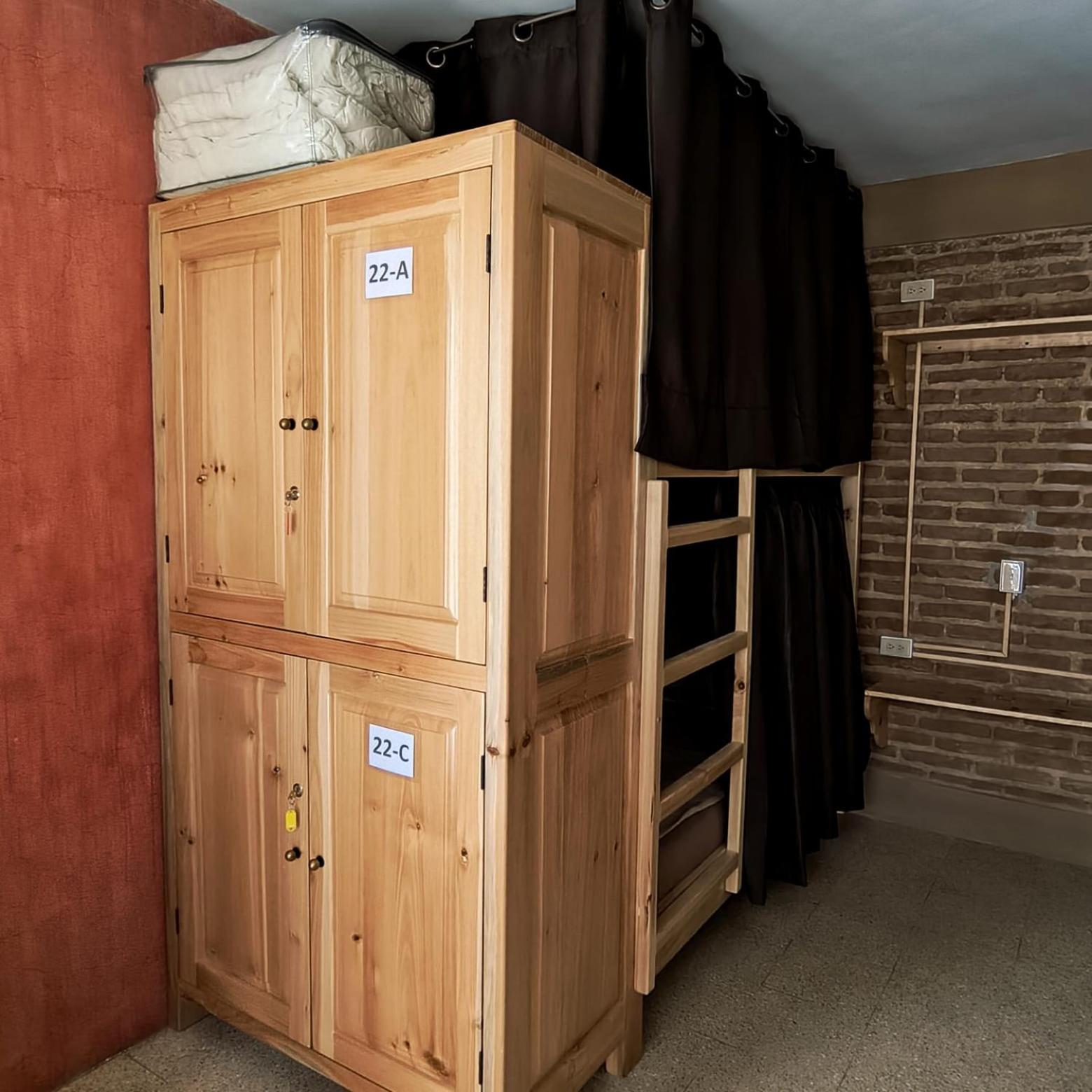 Xelva Hostel & Travel community