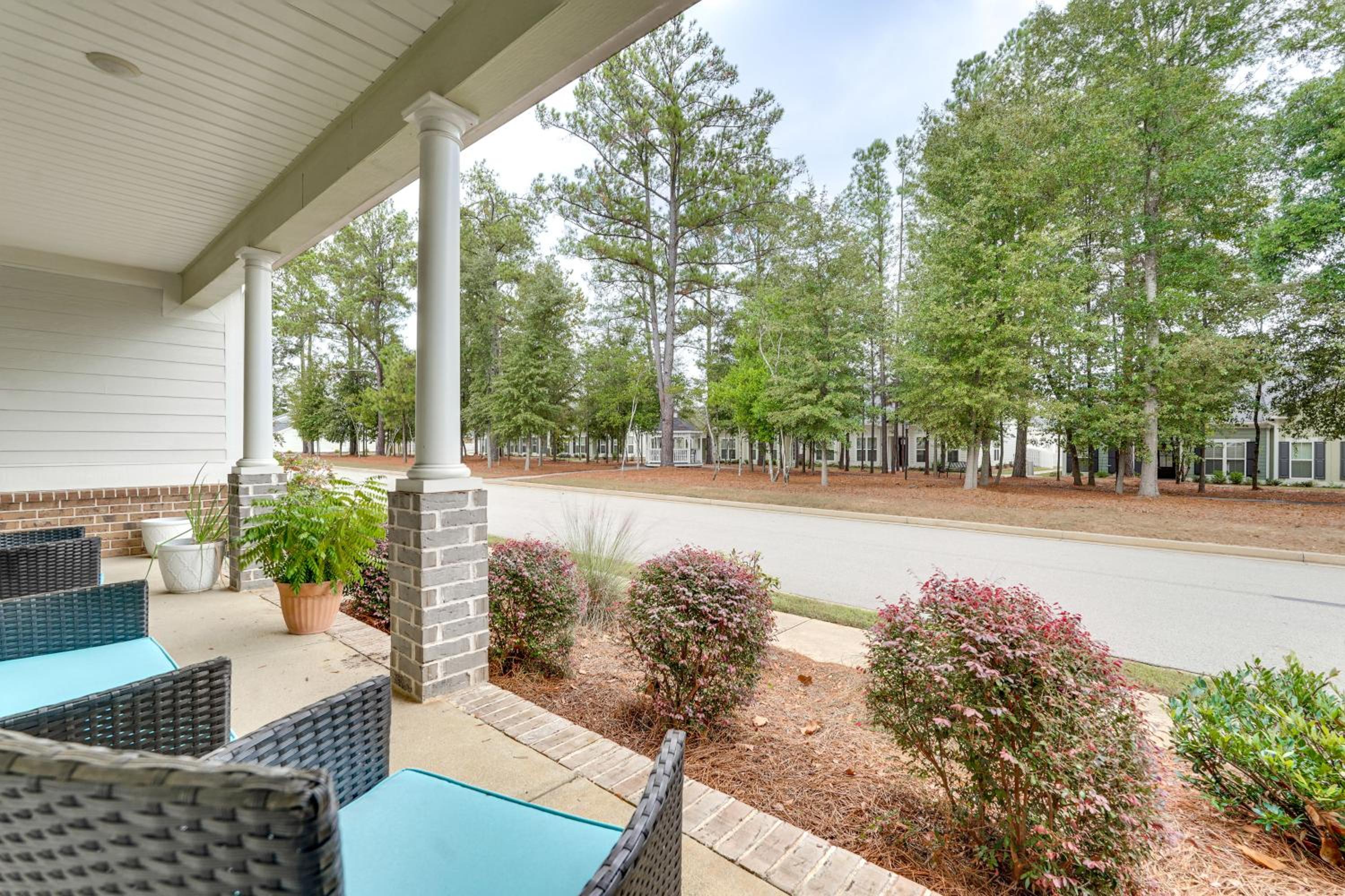 5 Mi to Horse Track and Dtwn Aiken Equestrian Hub