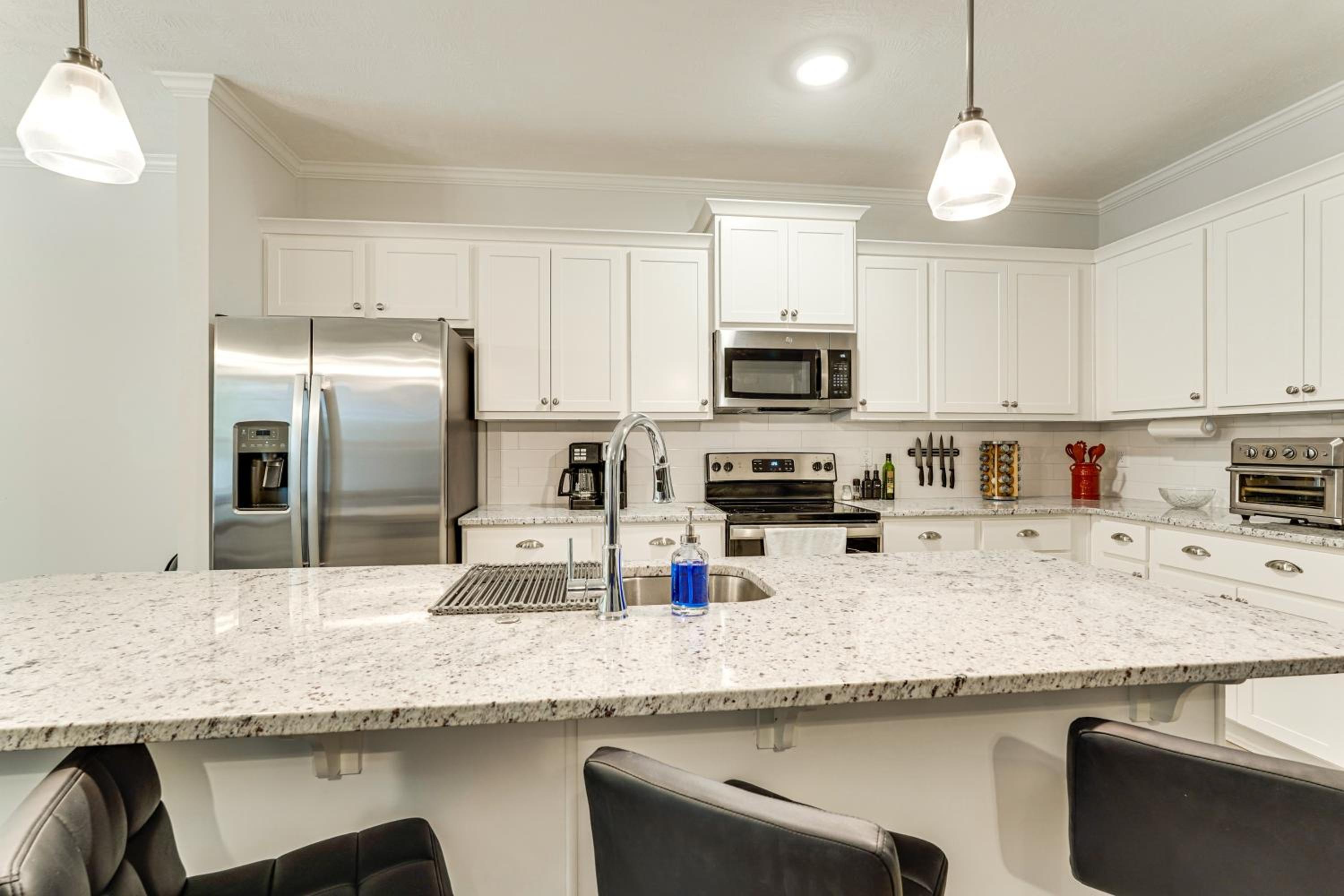 5 Mi to Horse Track and Dtwn Aiken Equestrian Hub