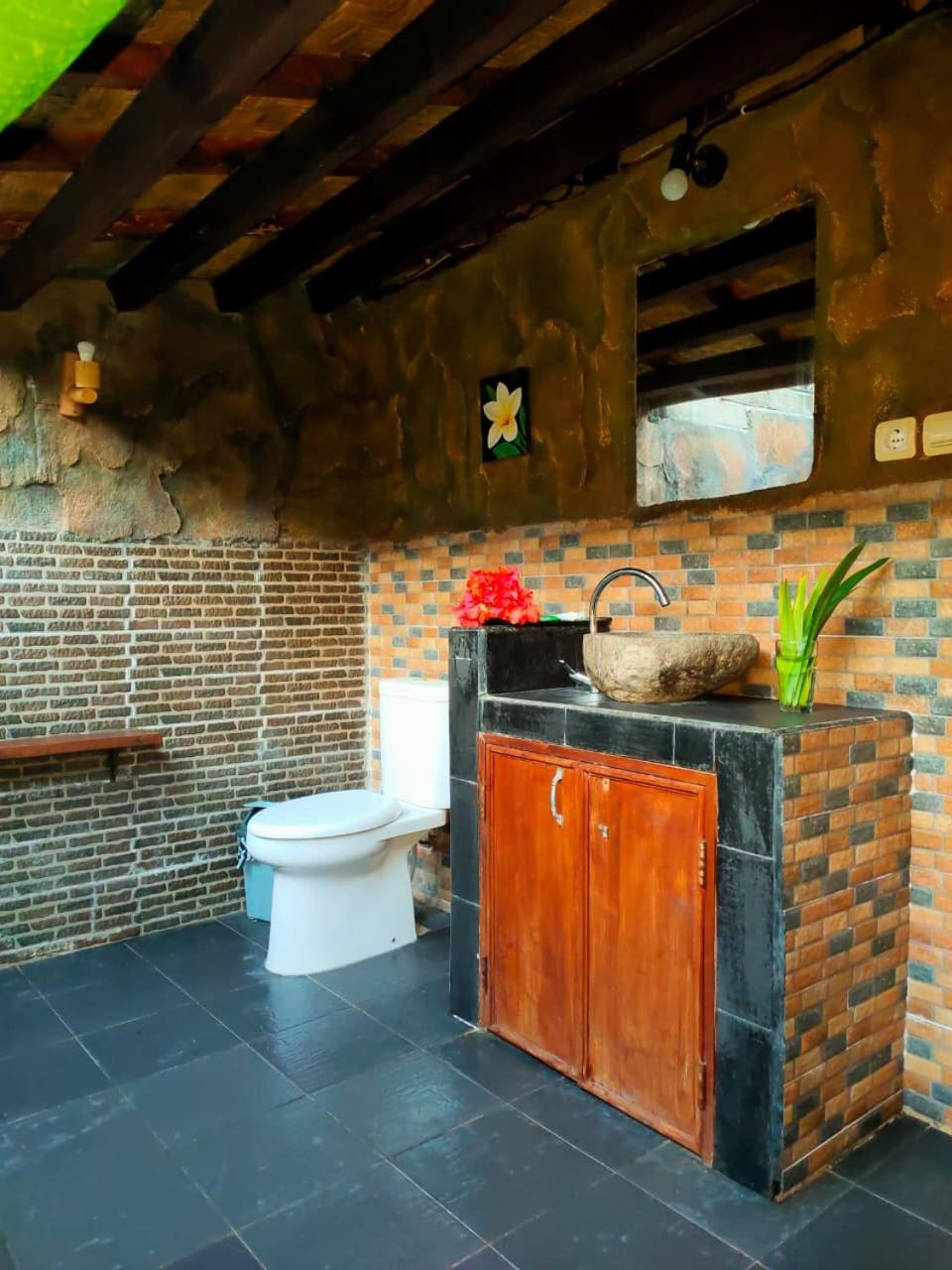 Ardi Beltza Villa
