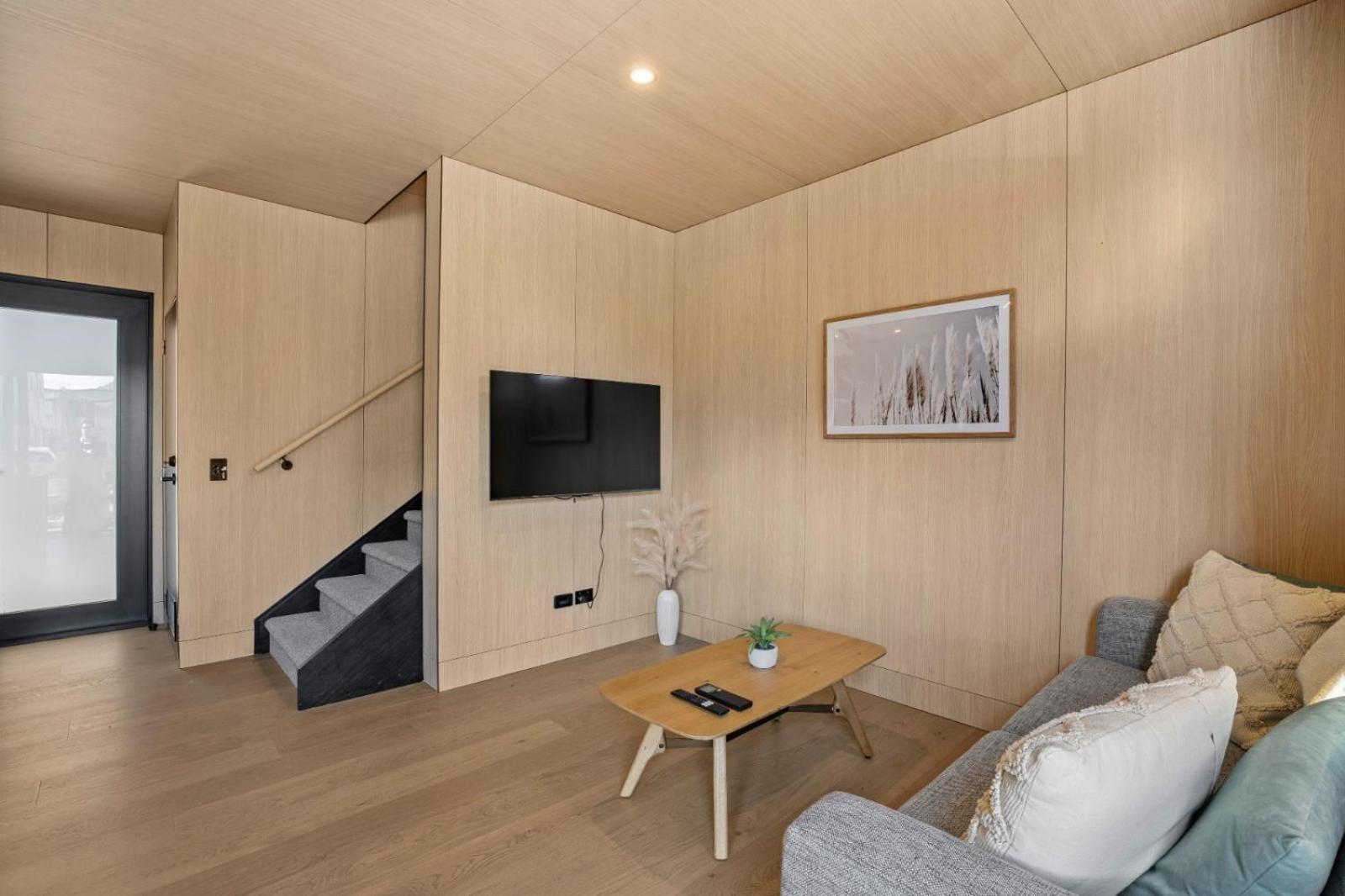 Ski Villa with carpark 29 - As Central as It Gets!