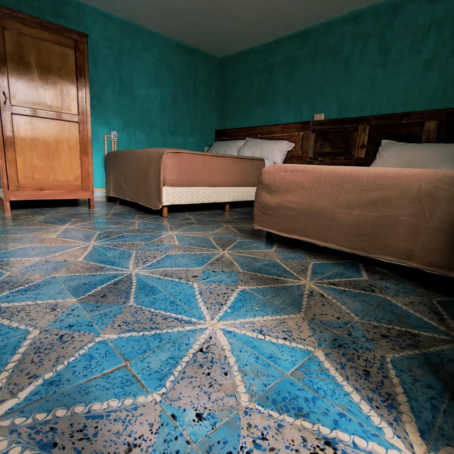 Xelva Hostel & Travel community