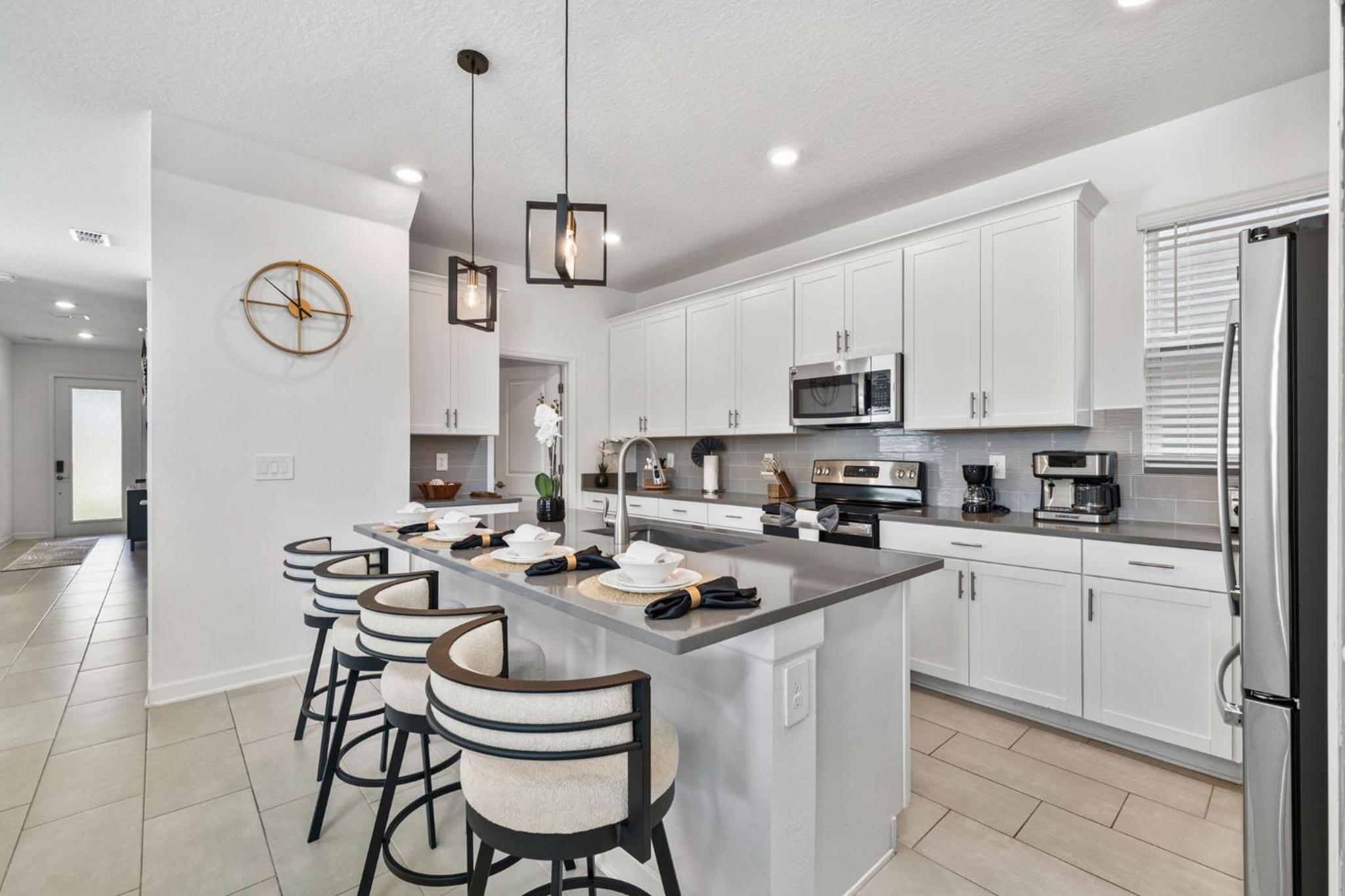 Fabulous Villa 5Bd Pool & Spa - Next to Disney 611