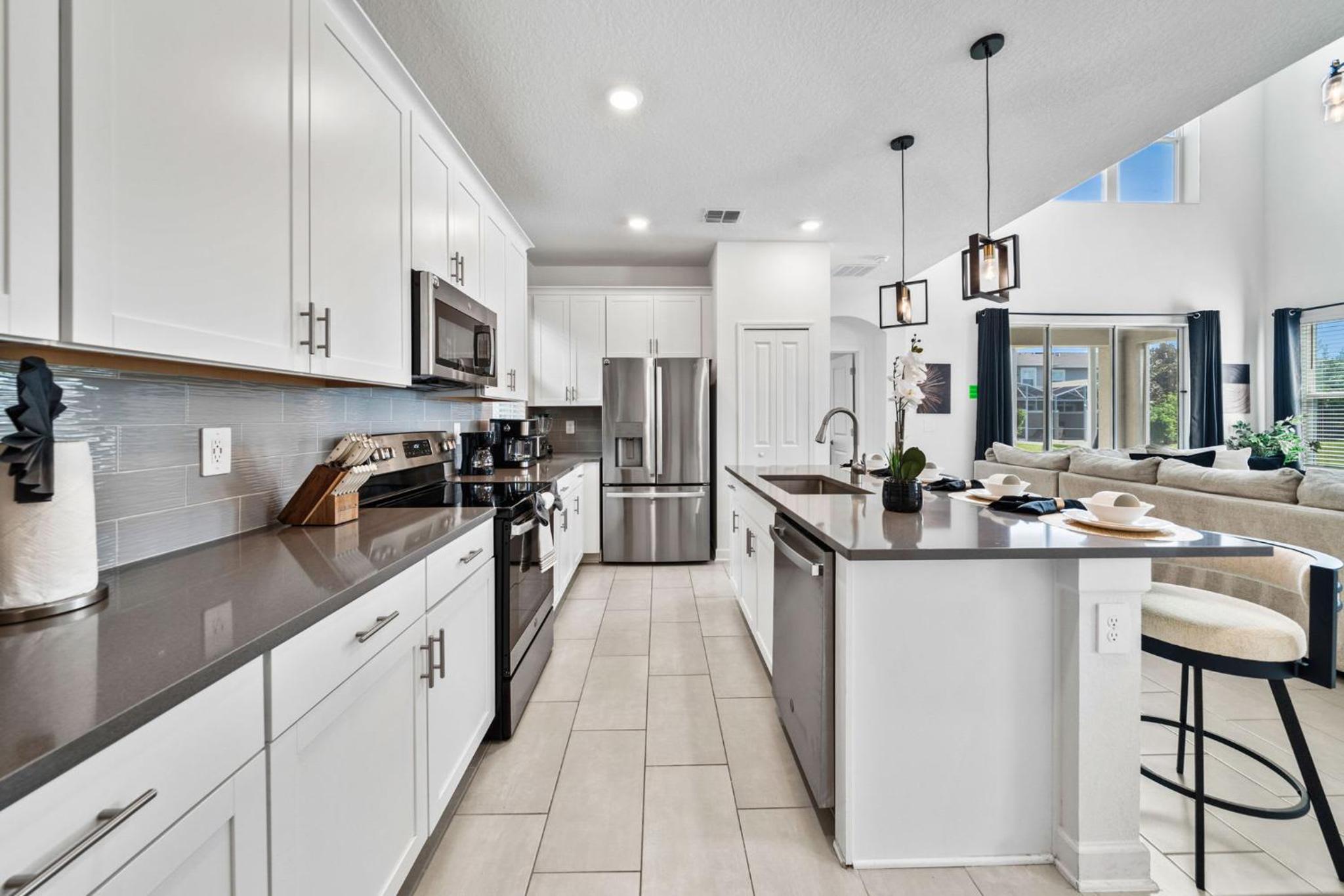 Fabulous Villa 5Bd Pool & Spa - Next to Disney 611