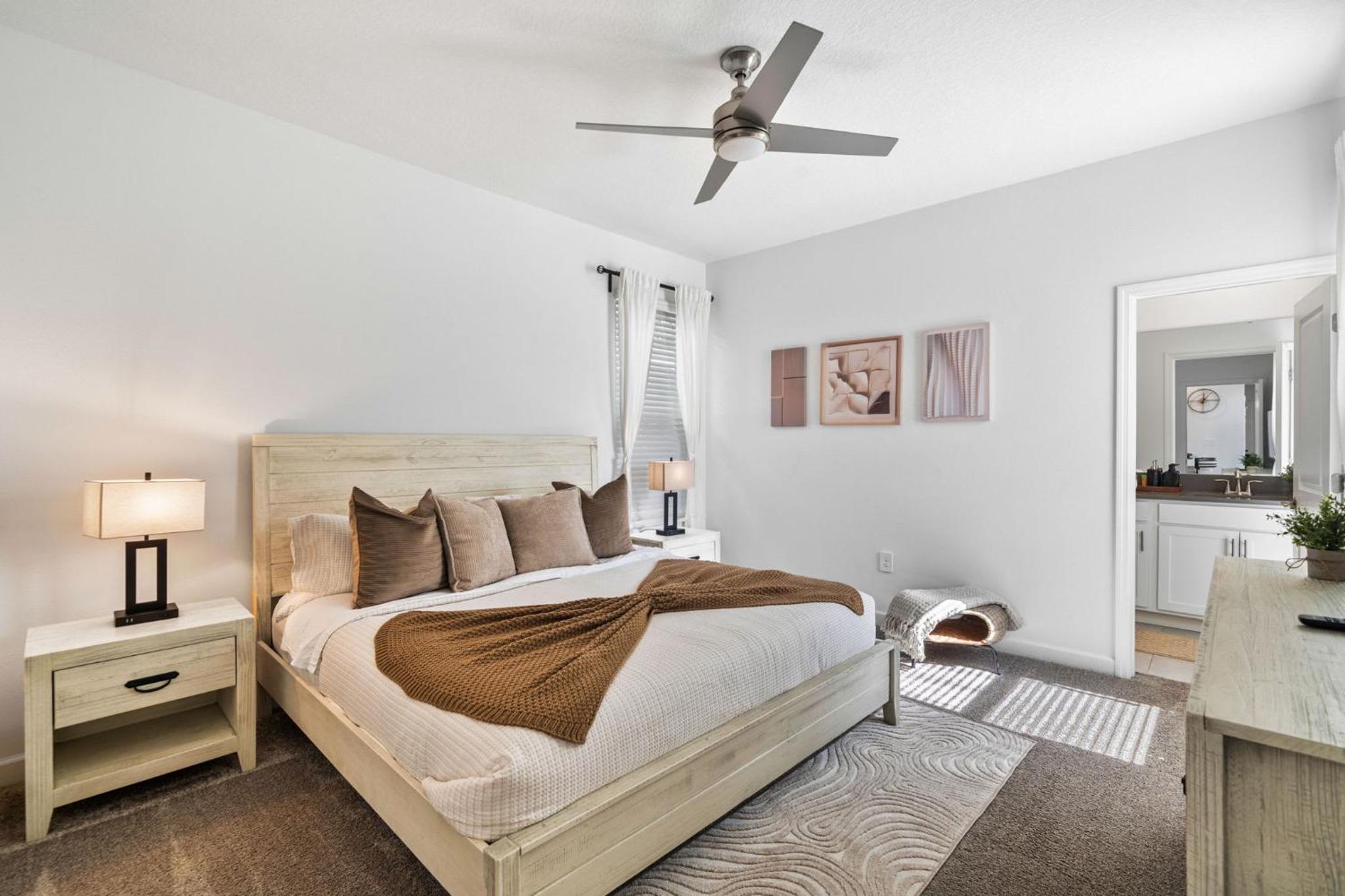 Fabulous Villa 5Bd Pool & Spa - Next to Disney 611