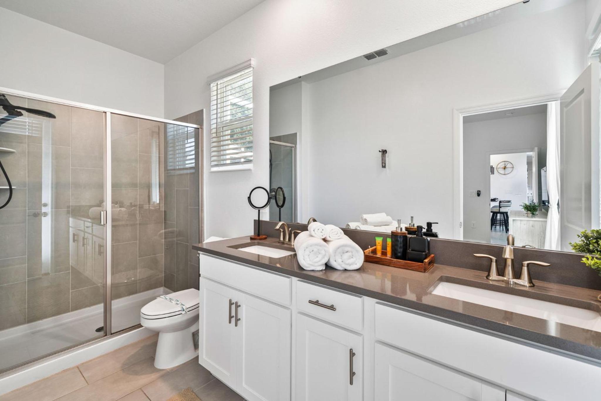 Fabulous Villa 5Bd Pool & Spa - Next to Disney 611