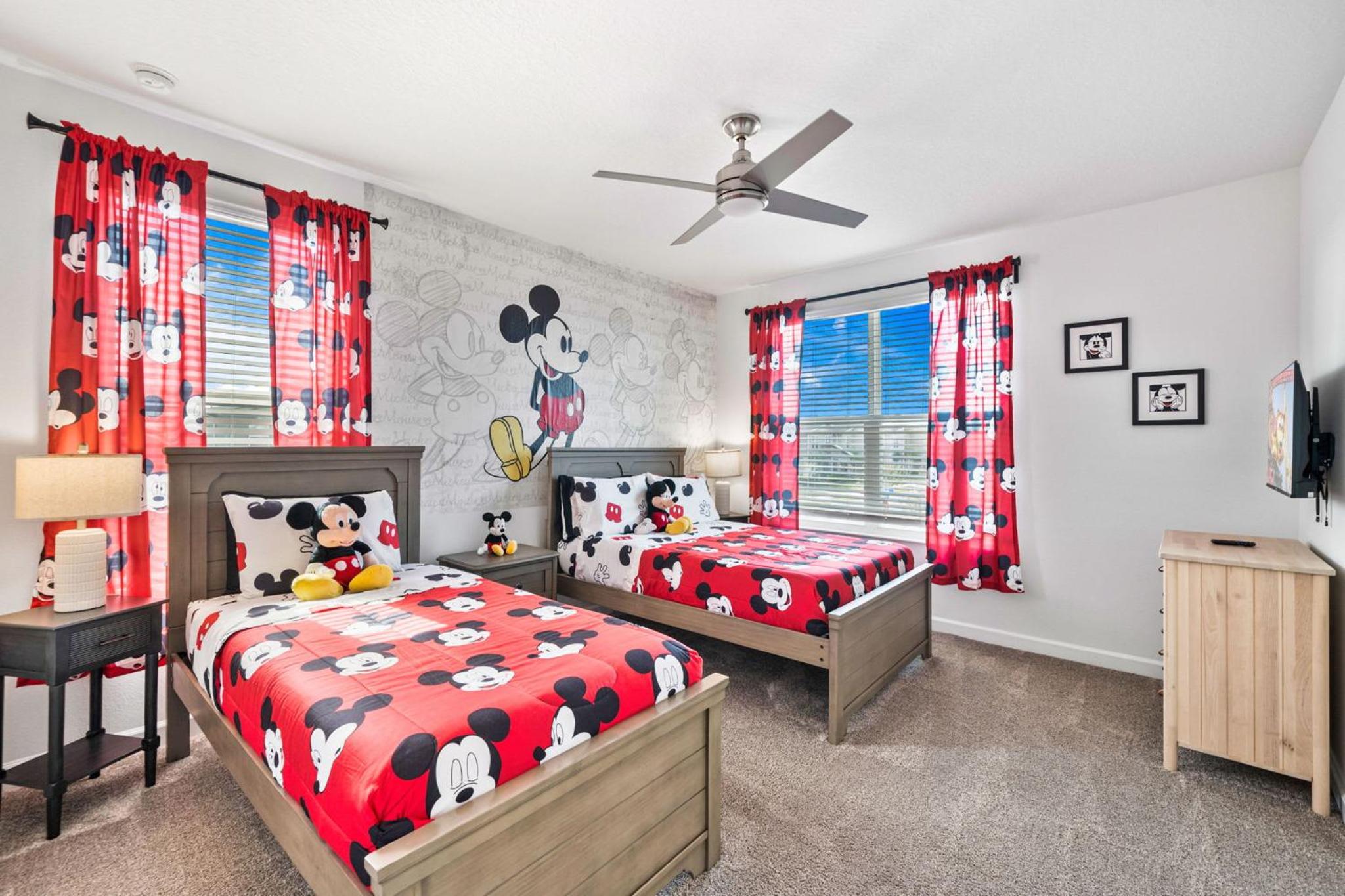 Fabulous Villa 5Bd Pool & Spa - Next to Disney 611