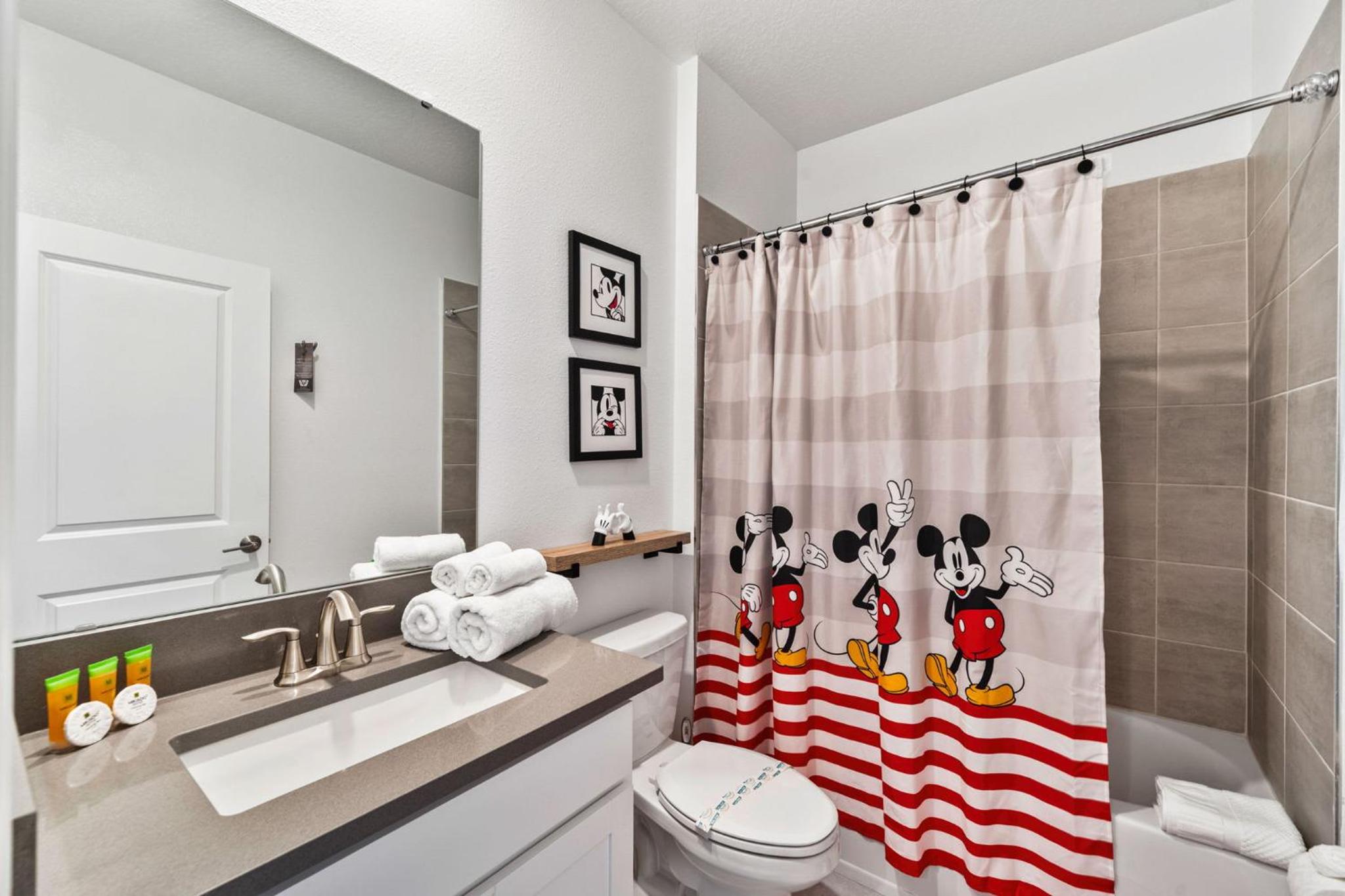 Fabulous Villa 5Bd Pool & Spa - Next to Disney 611