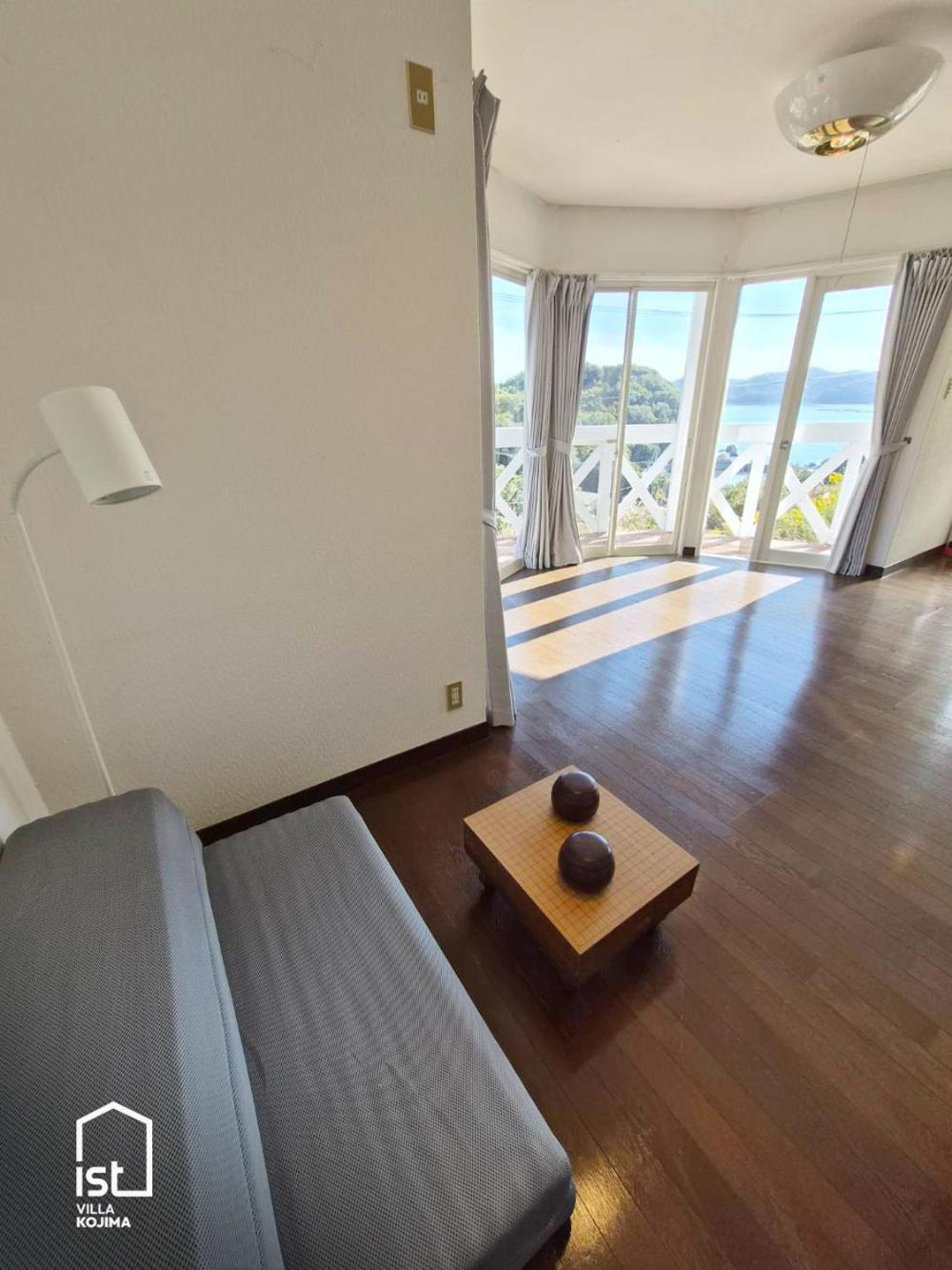 Ultra Private Off Grid Island Villa Near the Beach Mandarin Farm Setting