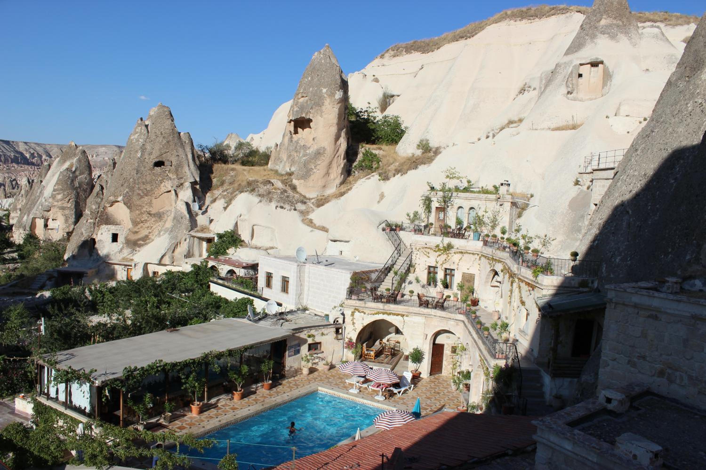 Local Cave House Hotel - Image 26