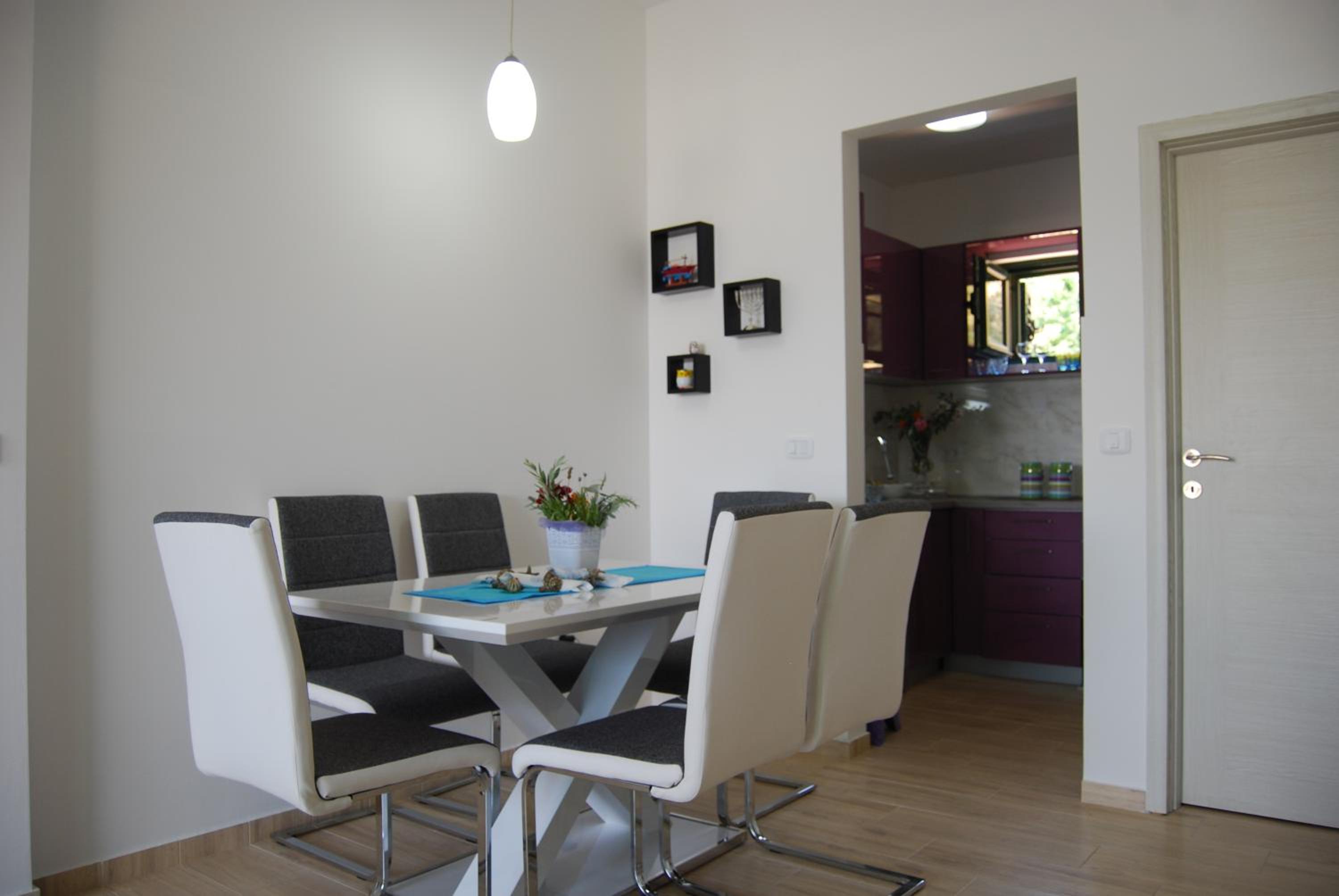 Apartment Divina