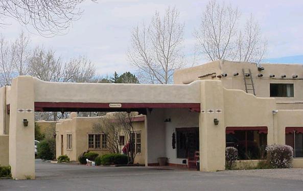 El Pueblo Lodge