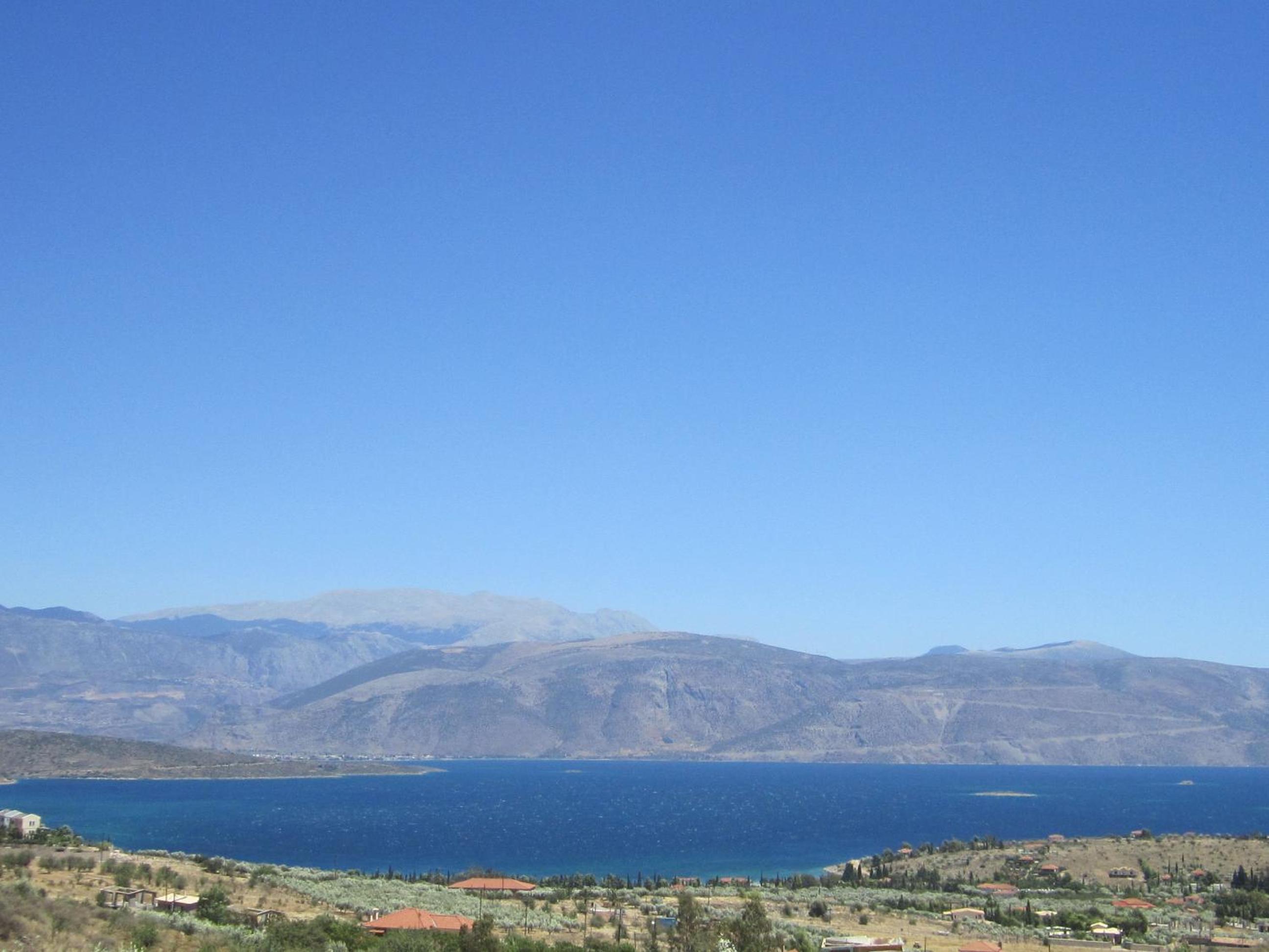Santa Xenia view 4