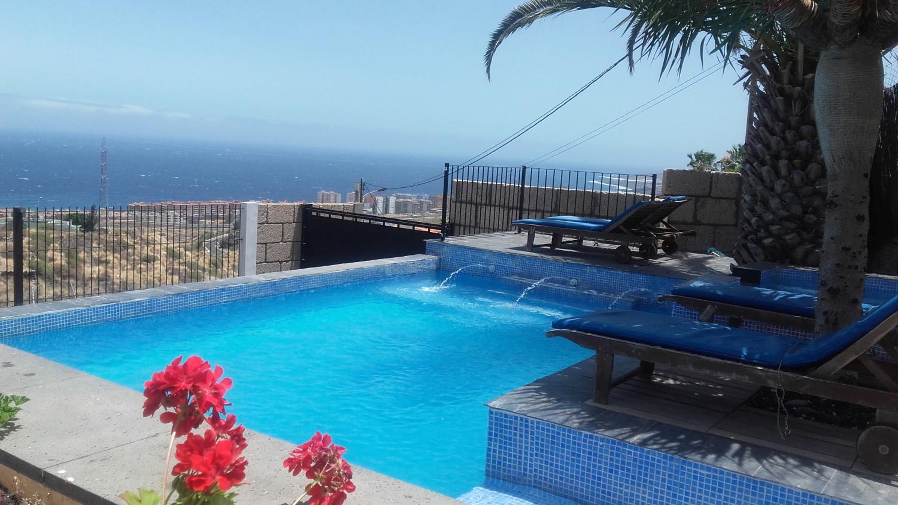 LUXURY VILLA OCEAN VIEWS HEATED POOL private