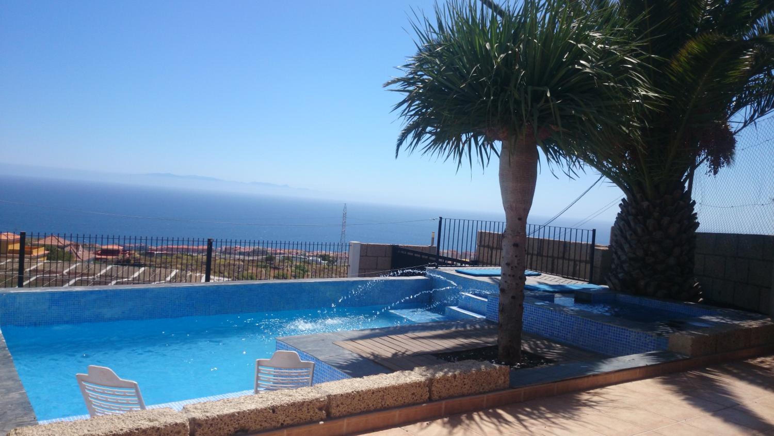 LUXURY VILLA OCEAN VIEWS HEATED POOL private