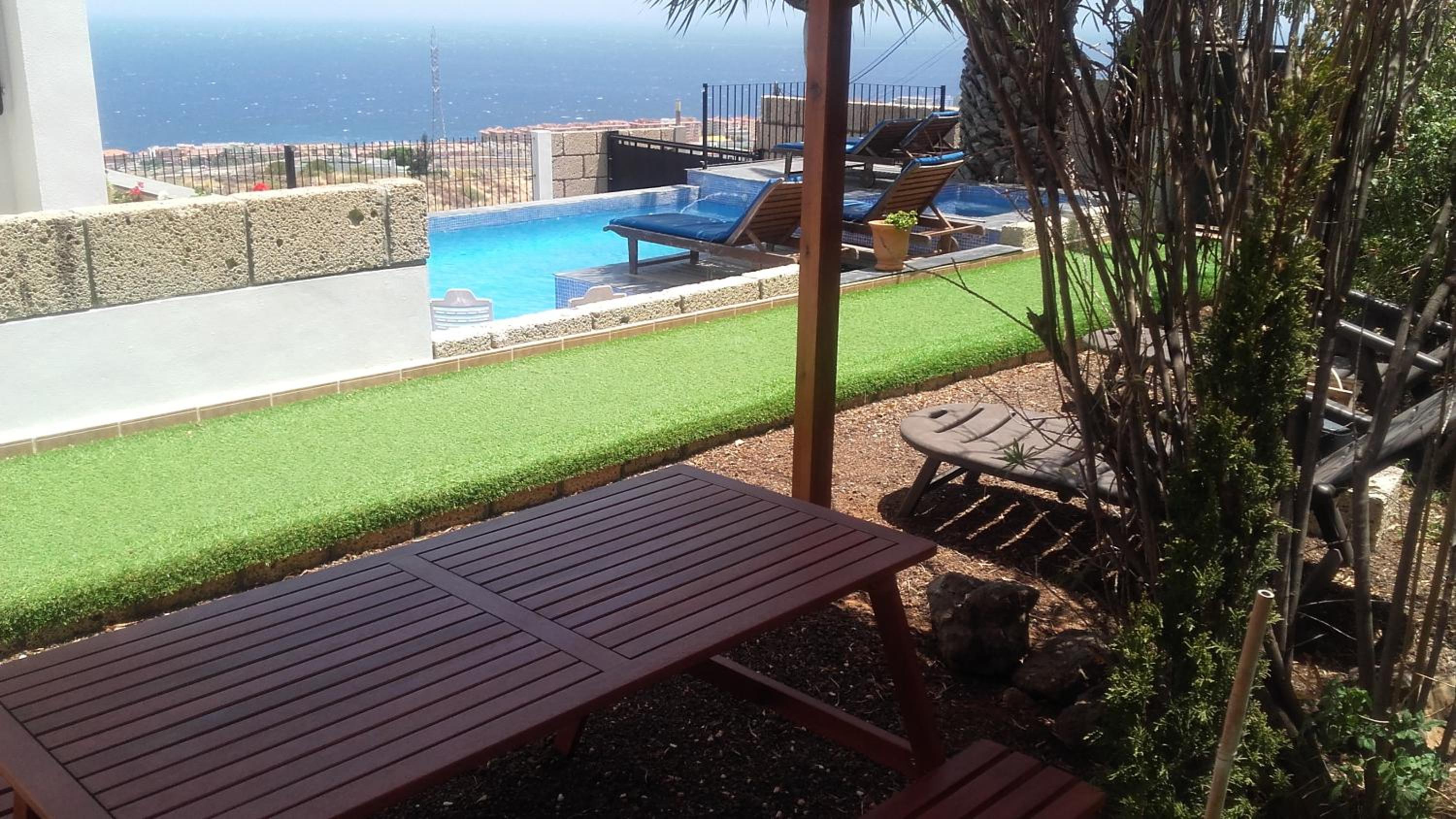 LUXURY VILLA OCEAN VIEWS HEATED POOL private