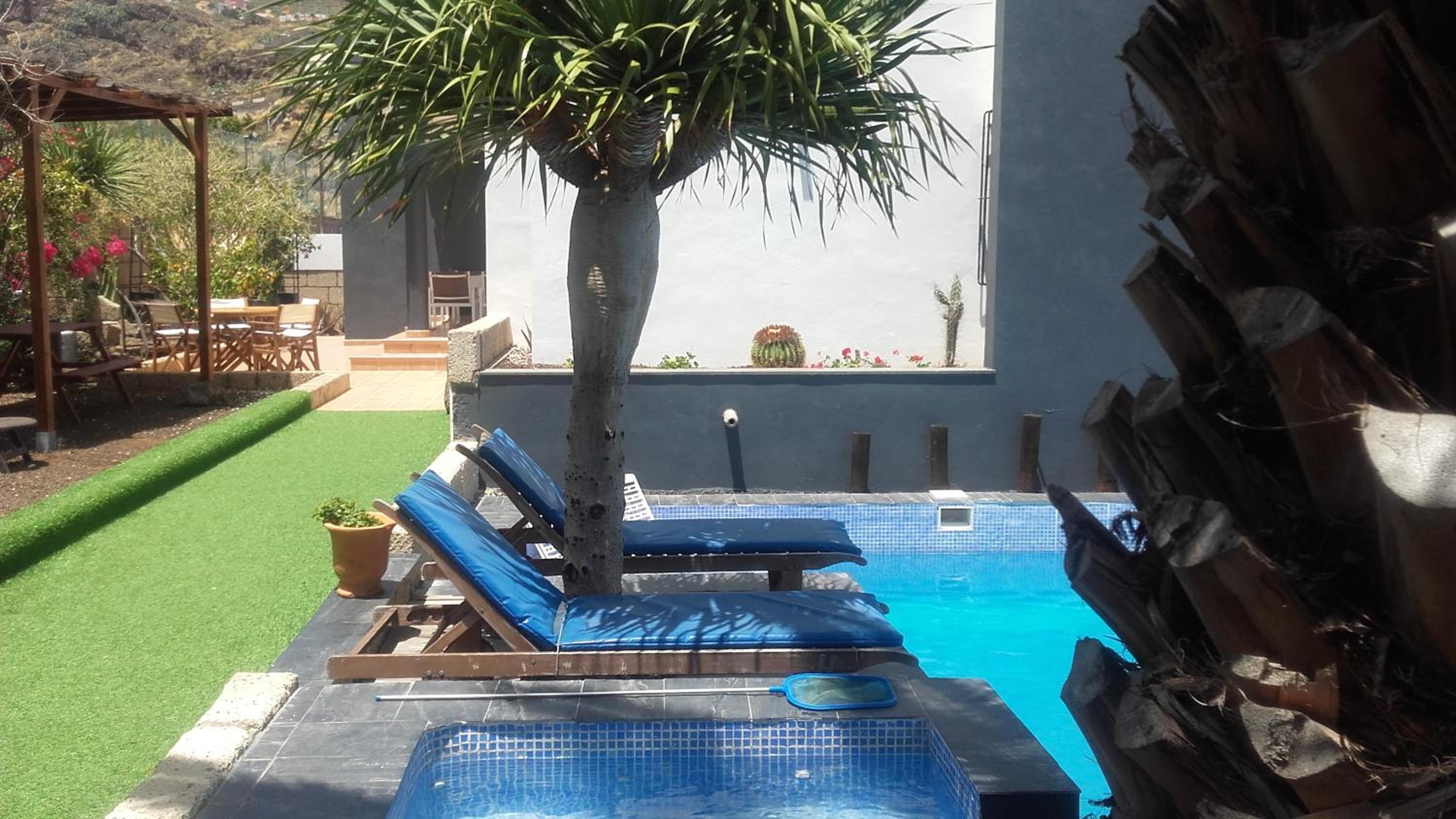 LUXURY VILLA OCEAN VIEWS HEATED POOL private