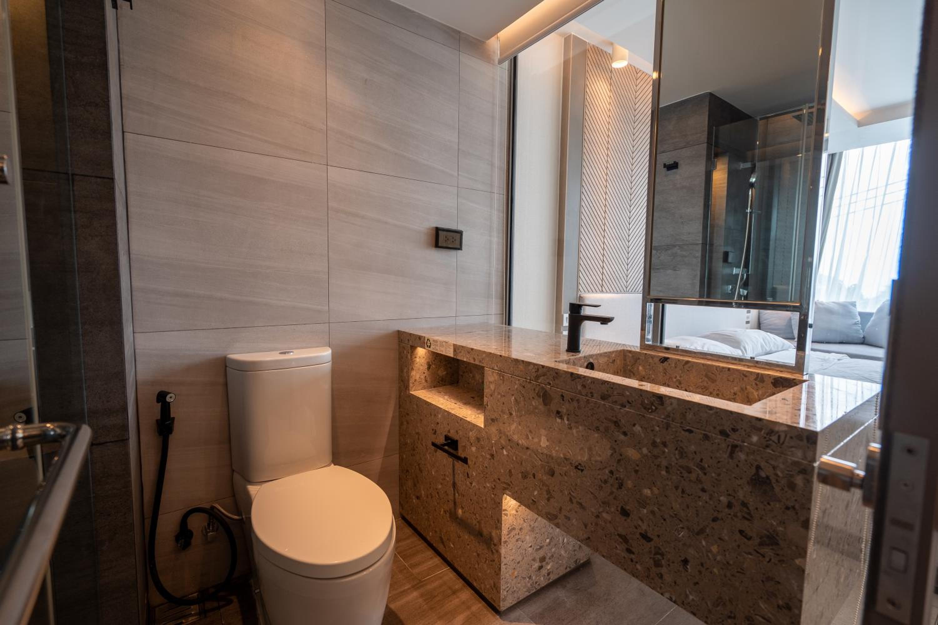 Bluphere Residence by Prop Hopper