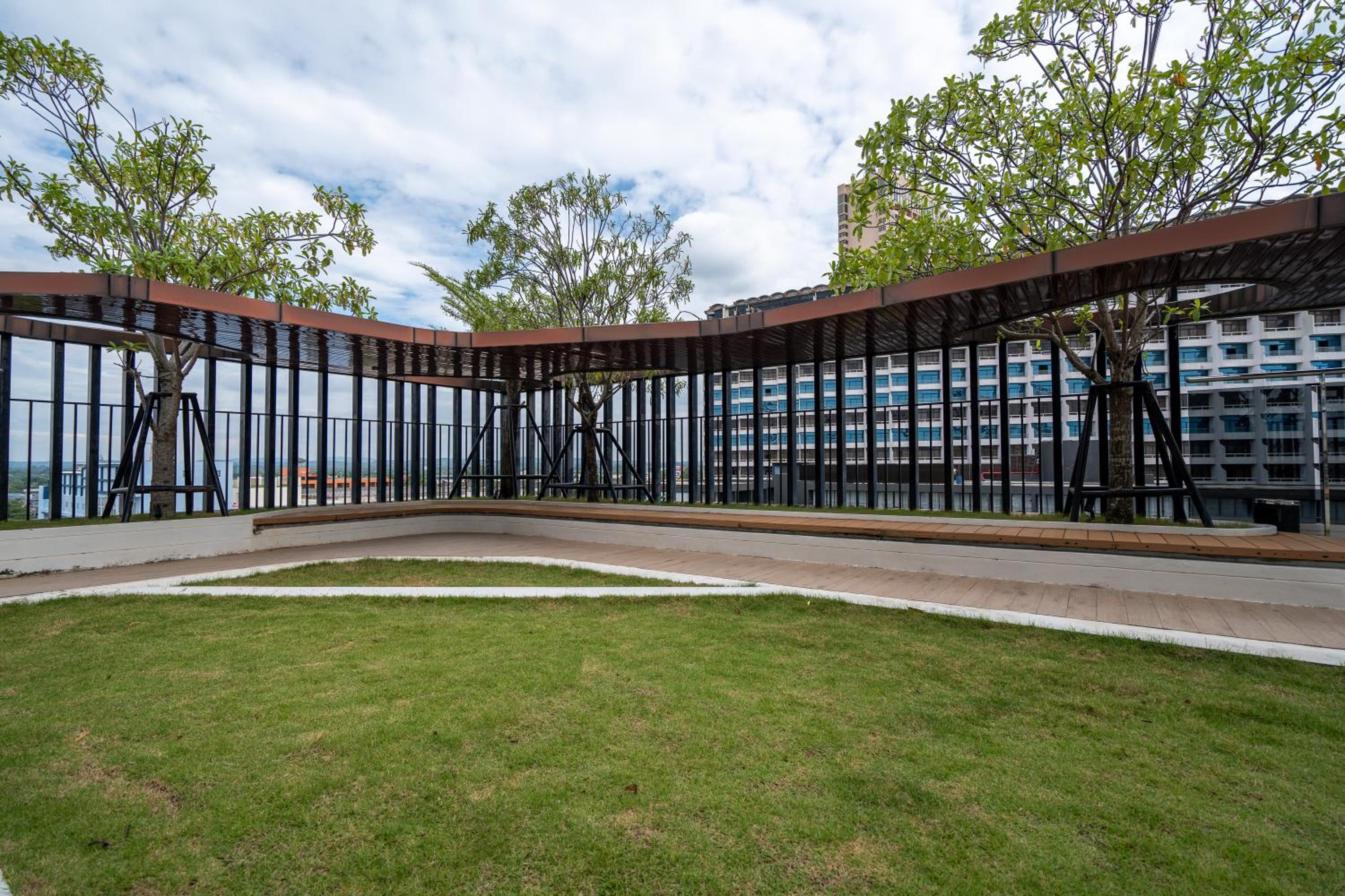 Bluphere Residence by Prop Hopper