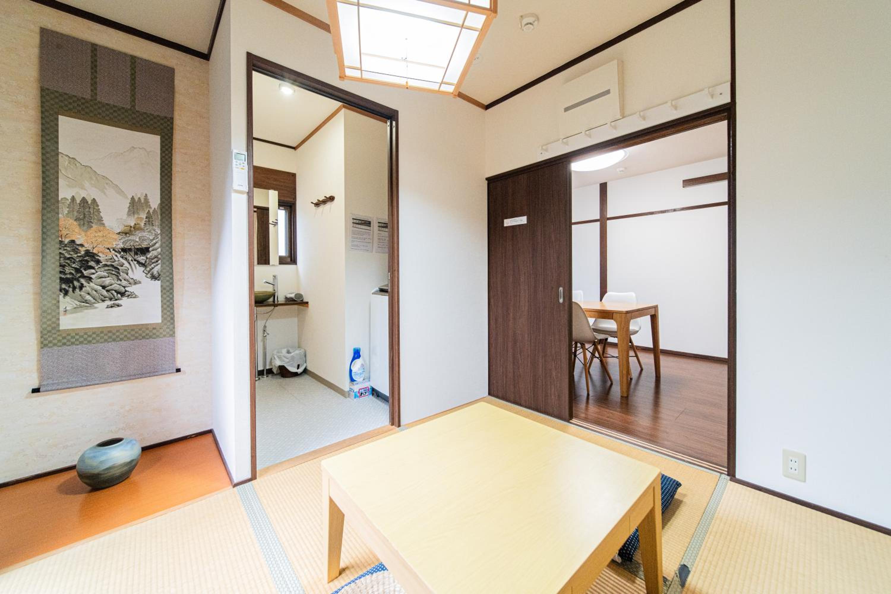 夏様四条大宮 四条大宮駅5分 京都市中心部 一棟一組貸切 広い庭付き一戸建て