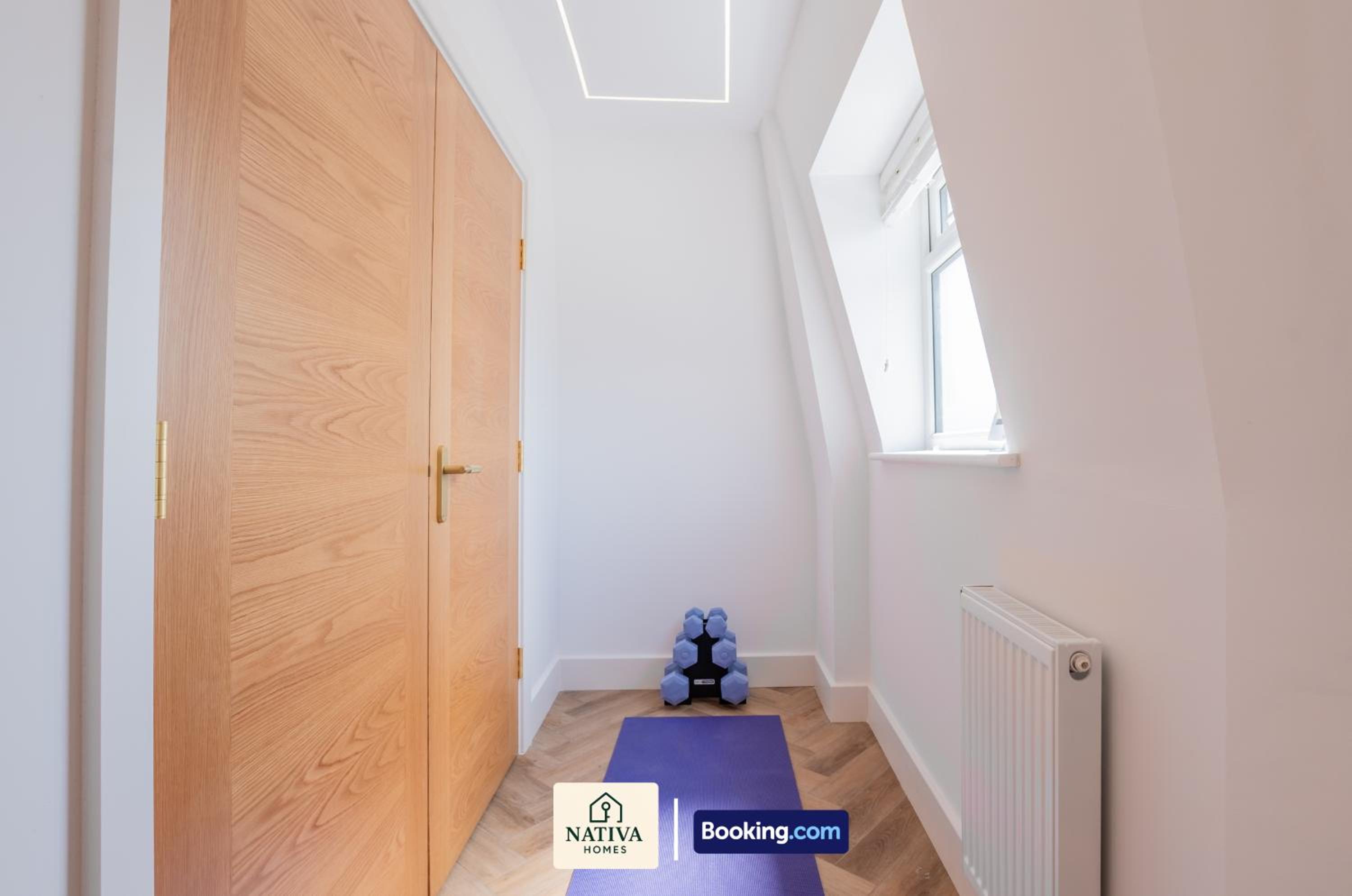 Modern 3BR Apartment By Nativa Homes Short Lets & Serviced Accommodation Harrow With Free WiFi & Parking, Family Comfort & Style