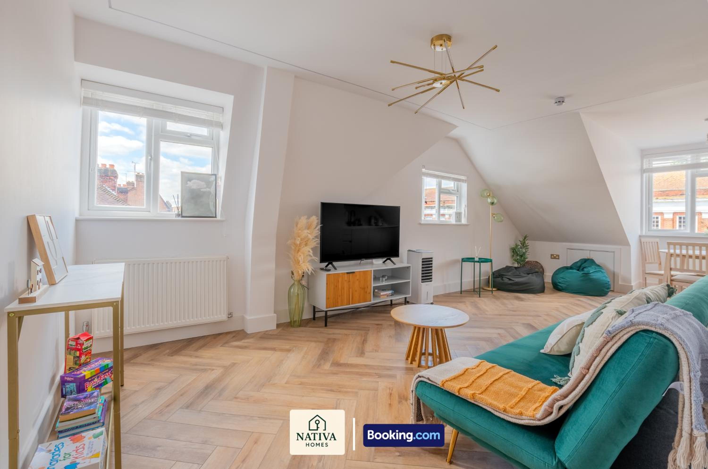 Modern 3BR Apartment By Nativa Homes Short Lets & Serviced Accommodation Harrow With Free WiFi & Parking, Family Comfort & Style