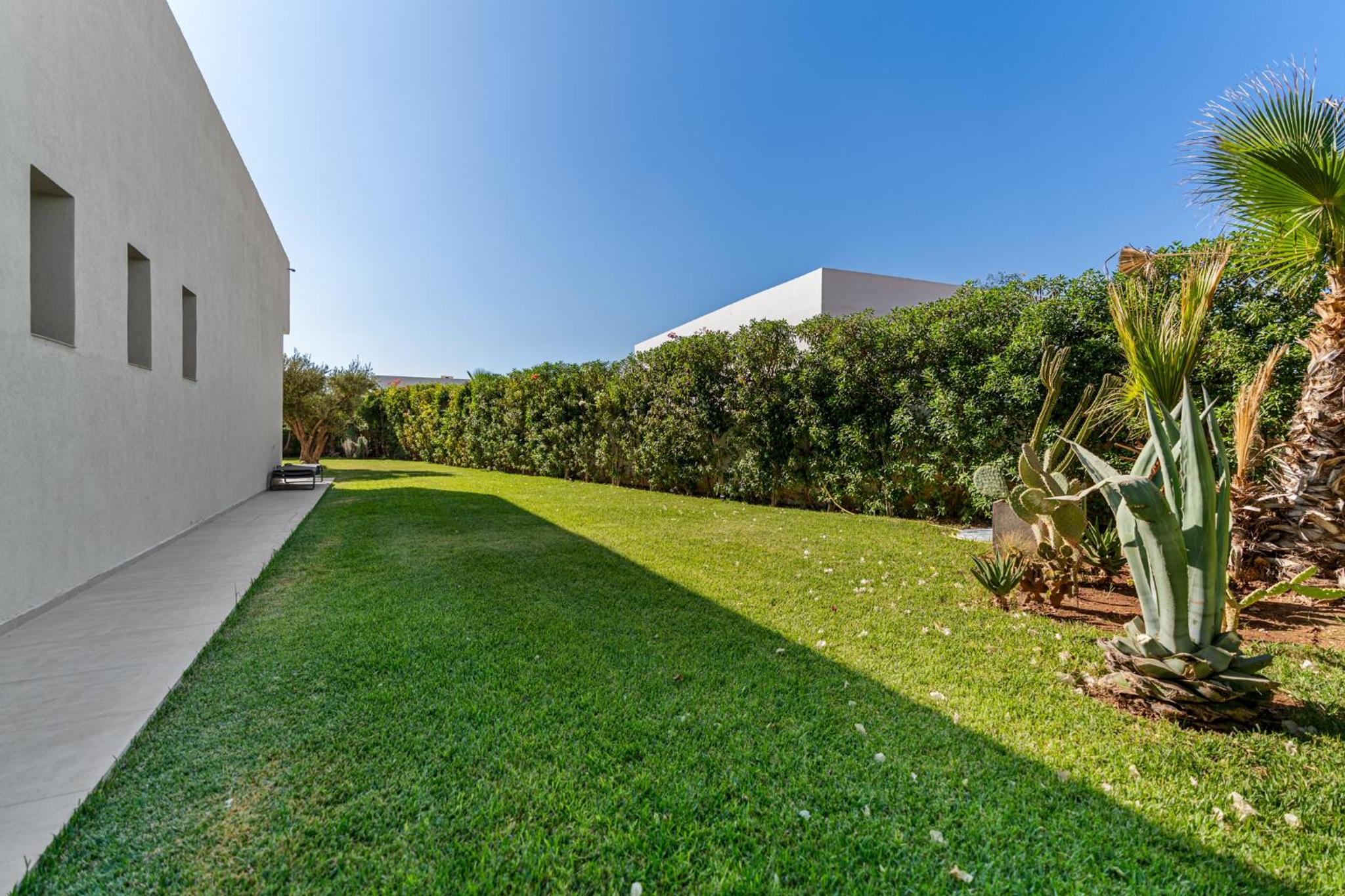 Dreamy Marrakech Oasis with Private Staff & Pool