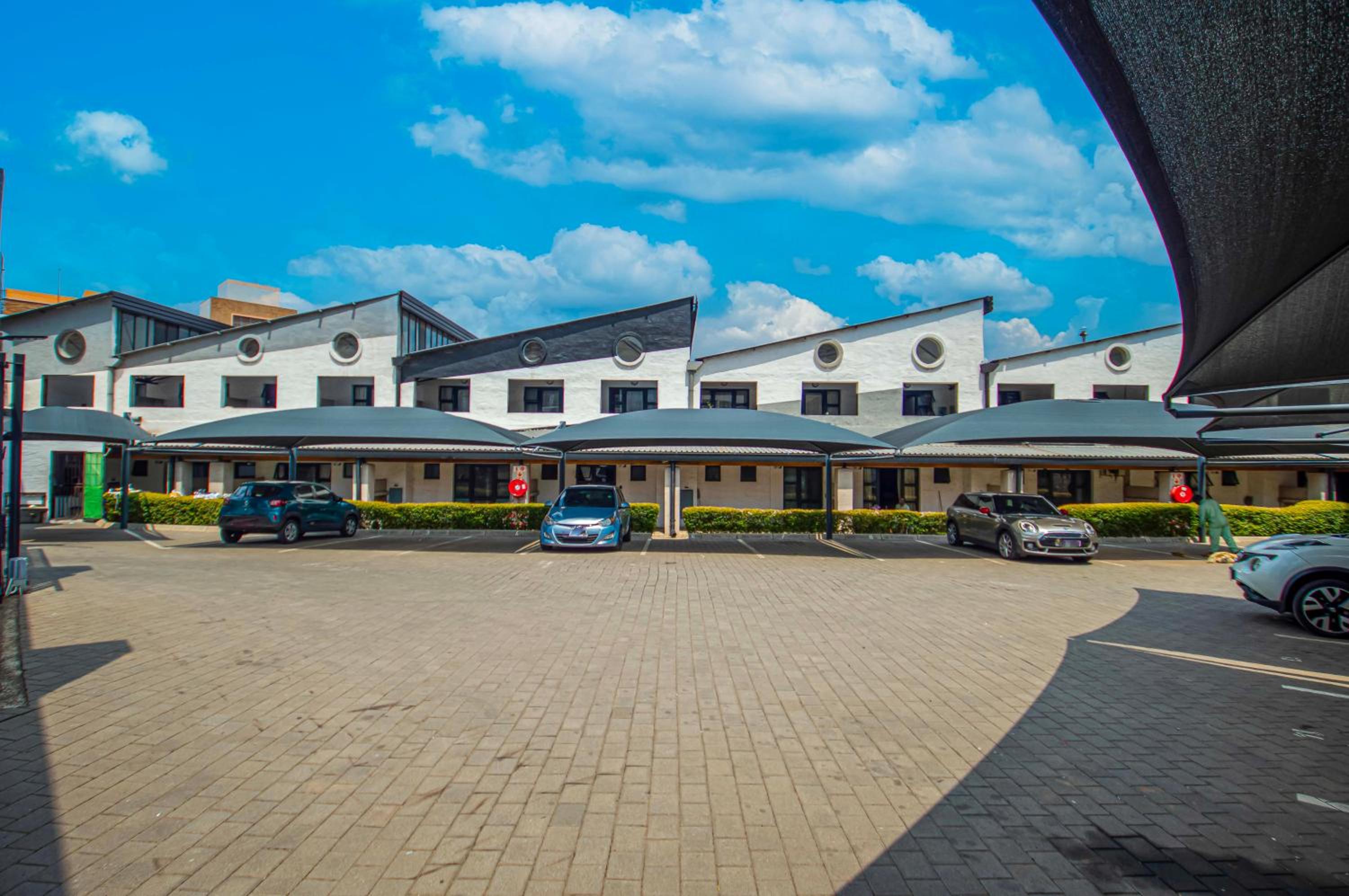 Craftmanship Black Diamond Apartment with Wi-fi and parking, Maboneng