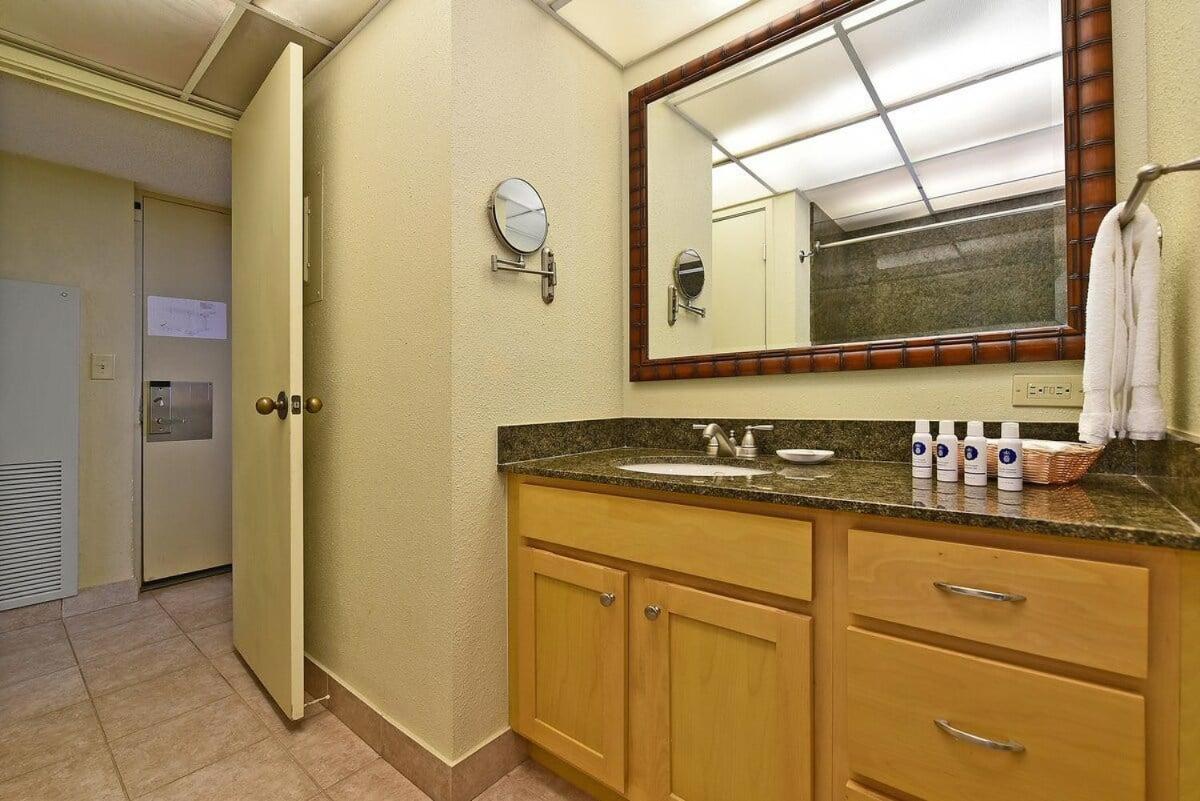 Kaanapali Shores 628 · KS 628 Kaanapali 1BD Condo w Ocean Views
