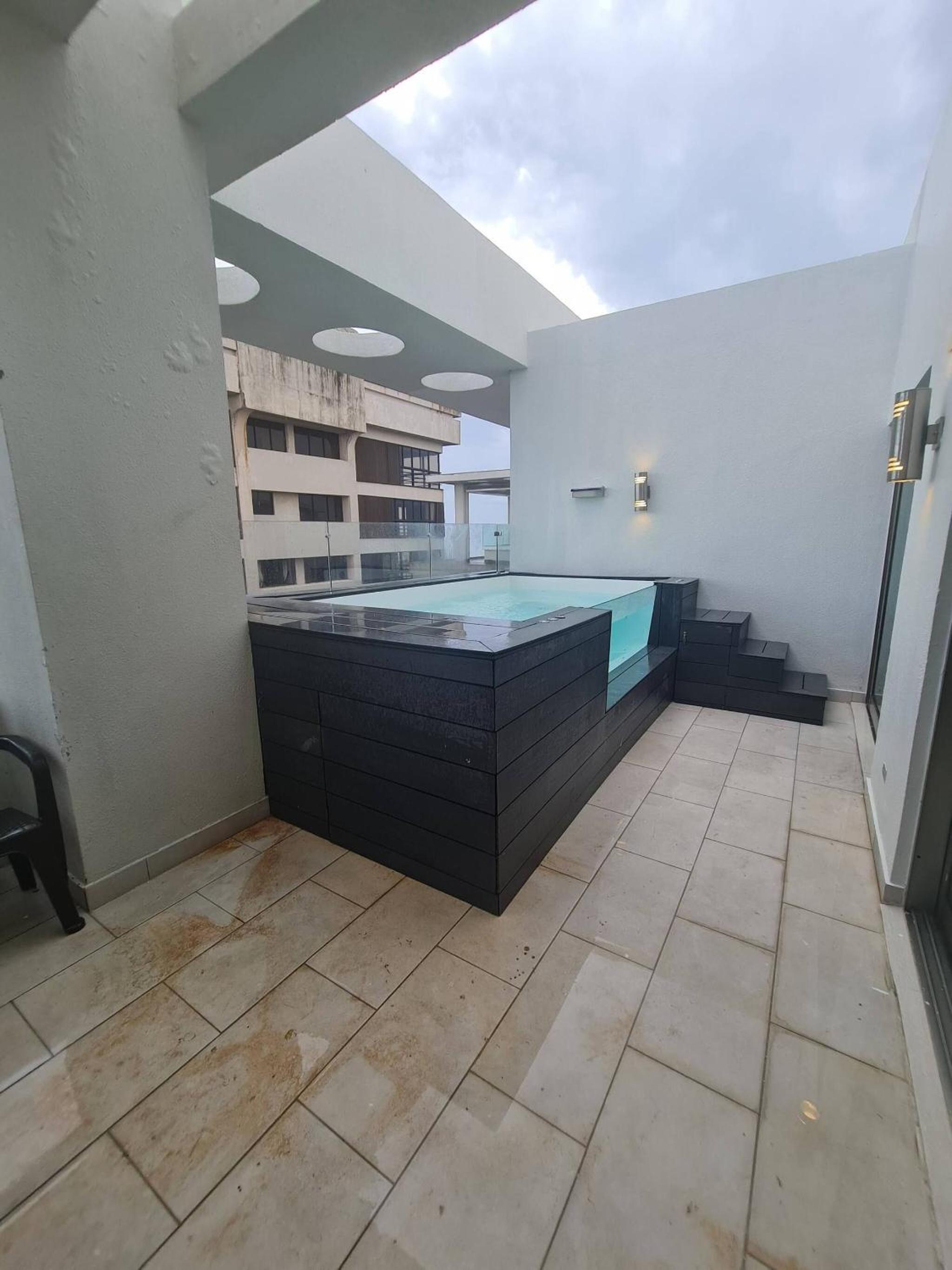 Miraculus Penthouse With Private Jacuzzi
