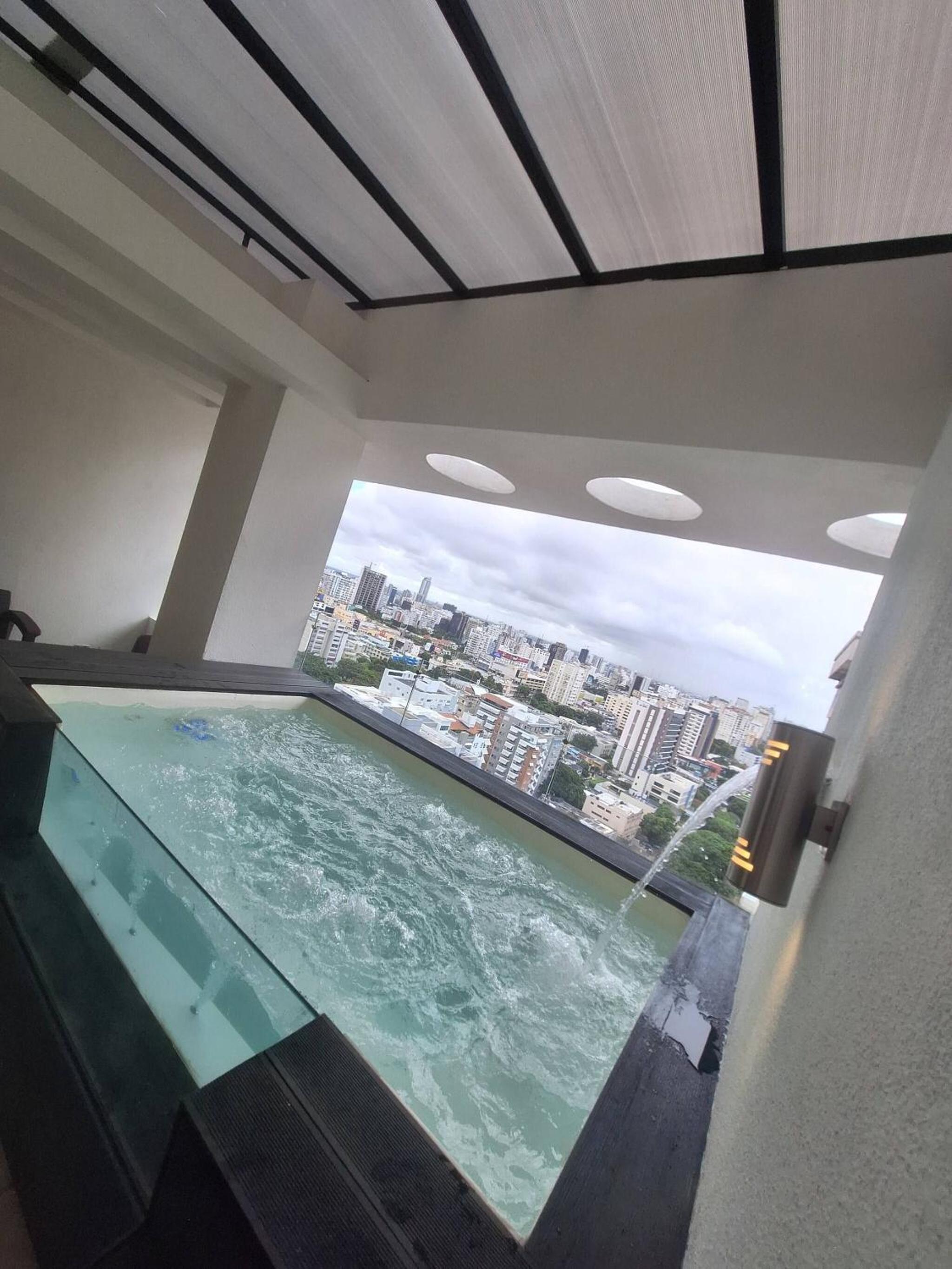 Miraculus Penthouse With Private Jacuzzi