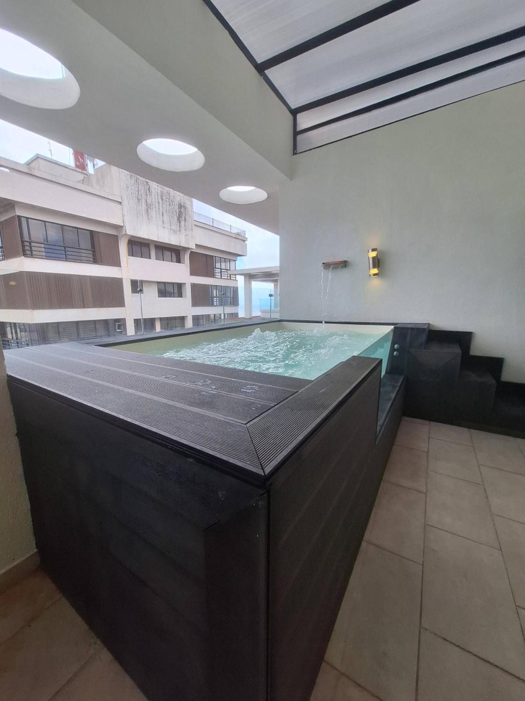 Miraculus Penthouse With Private Jacuzzi