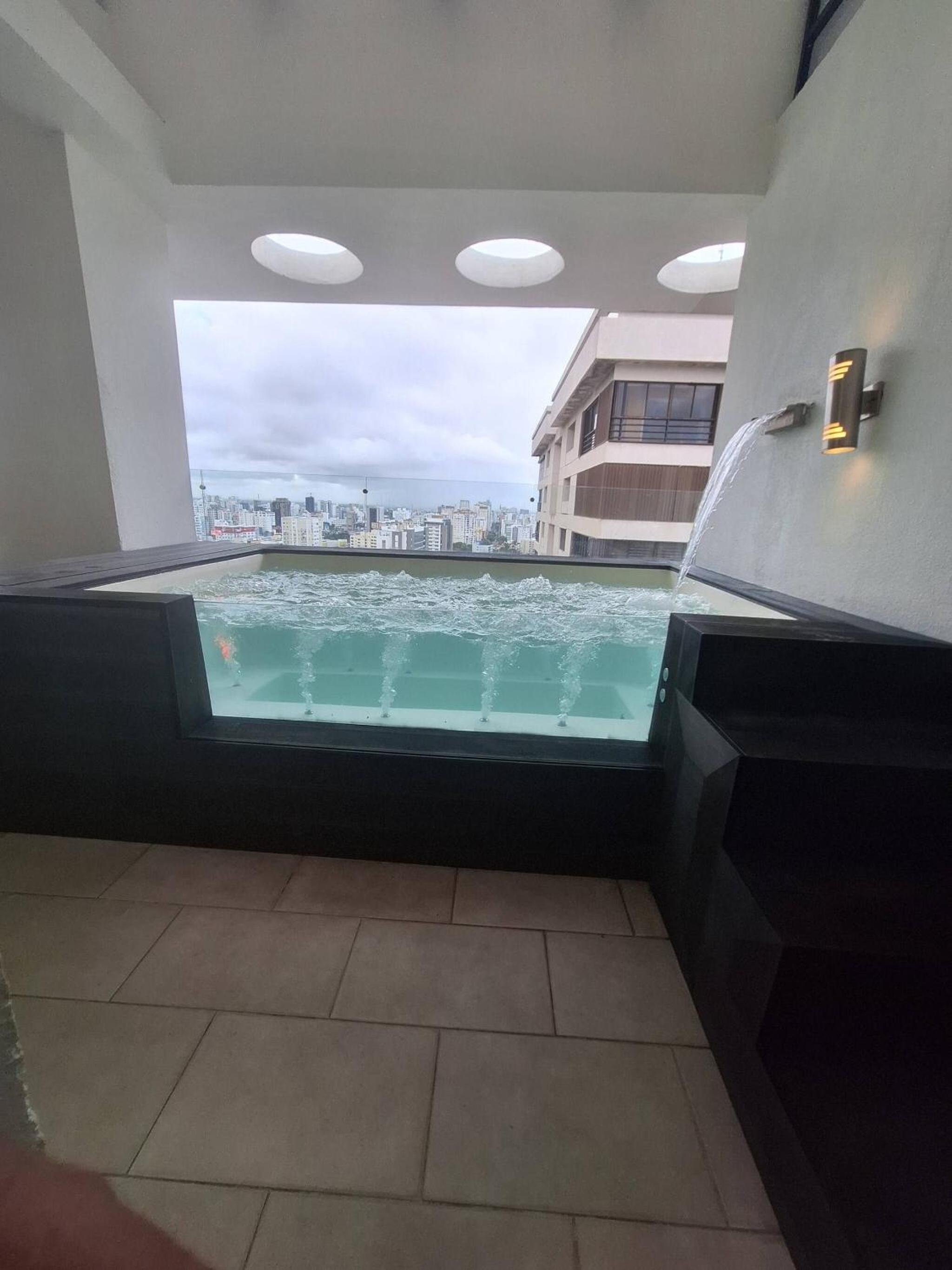 Miraculus Penthouse With Private Jacuzzi