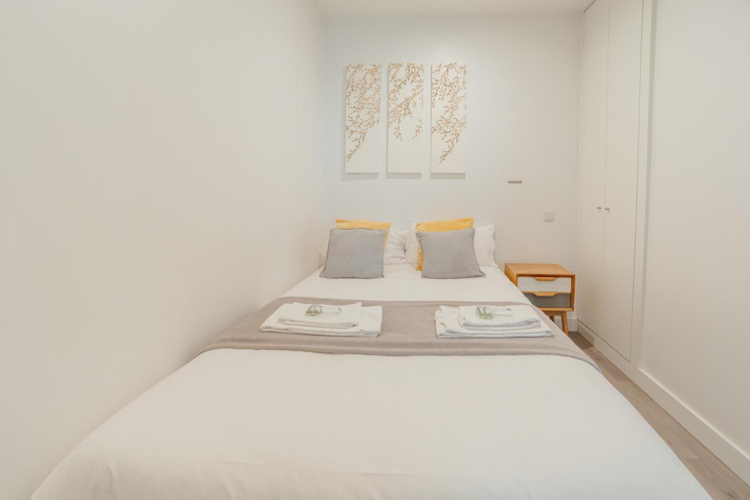 Downtown Cosy Apartment by Vacationy