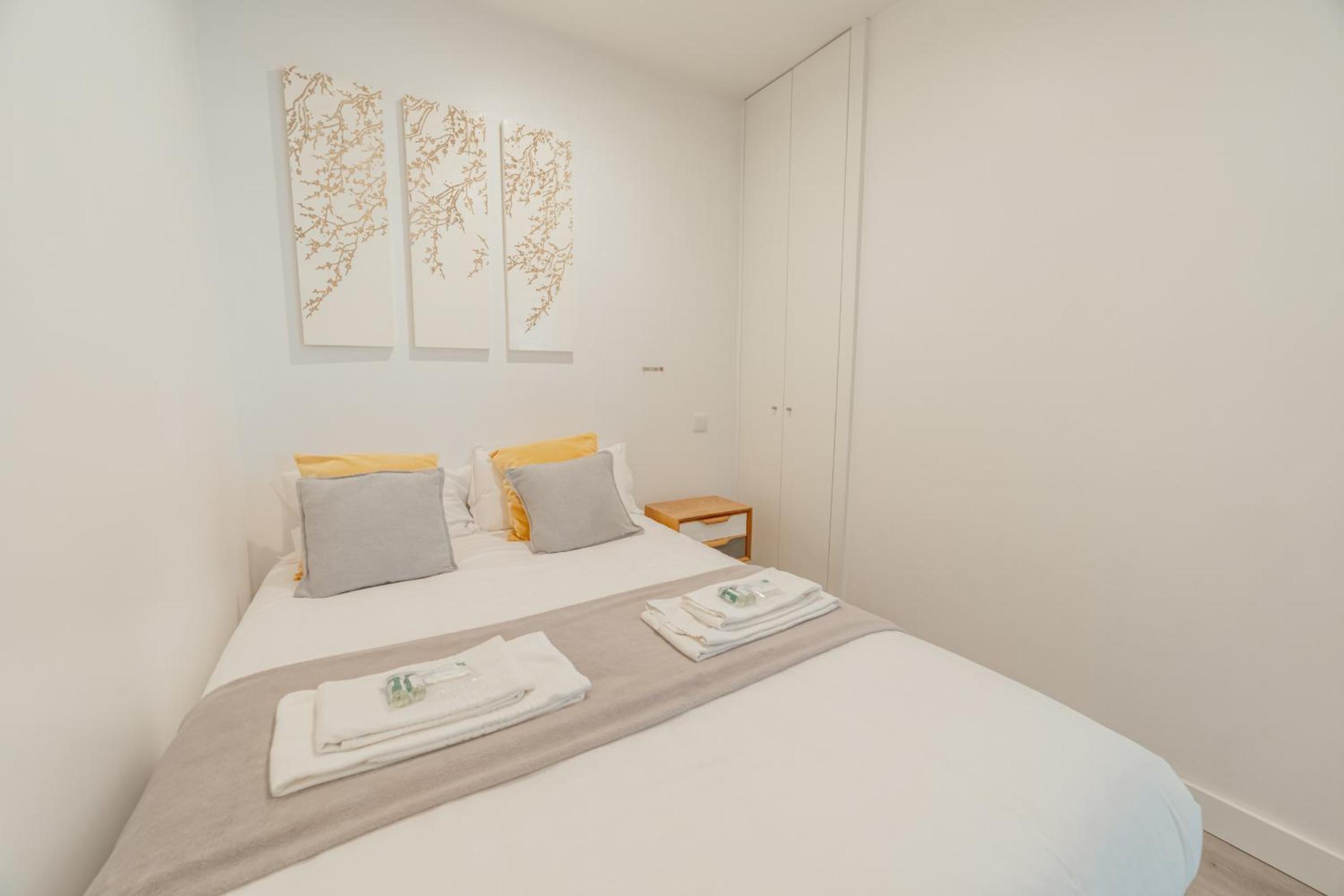Downtown Cosy Apartment by Vacationy