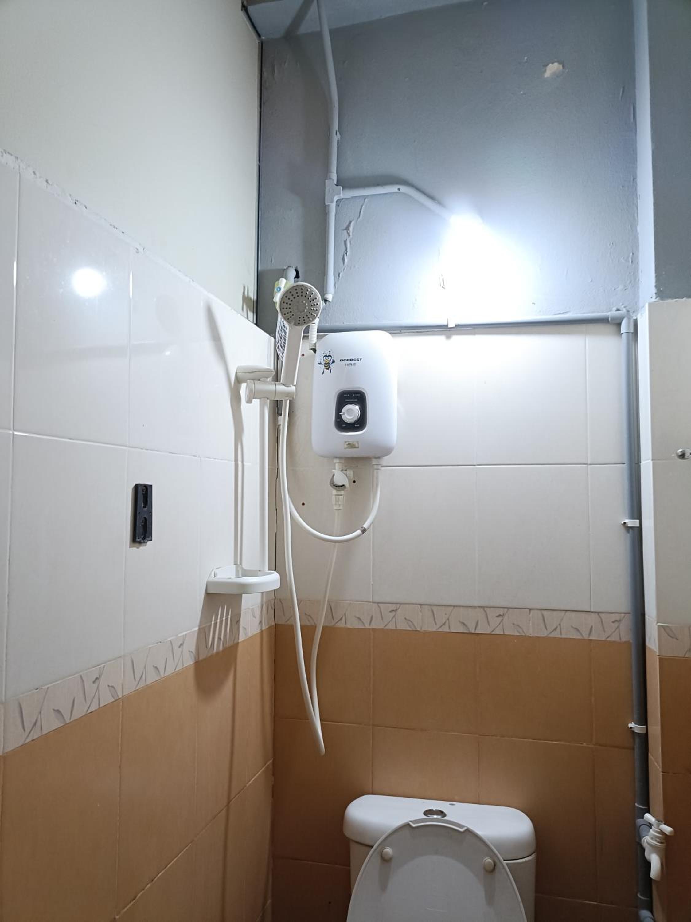 Hotel Bajet DNOOR Kota Bharu