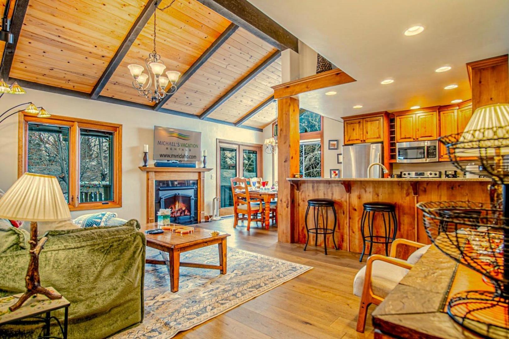 SV164 - Walk to Lifts & Town - Hot Tub & Pool