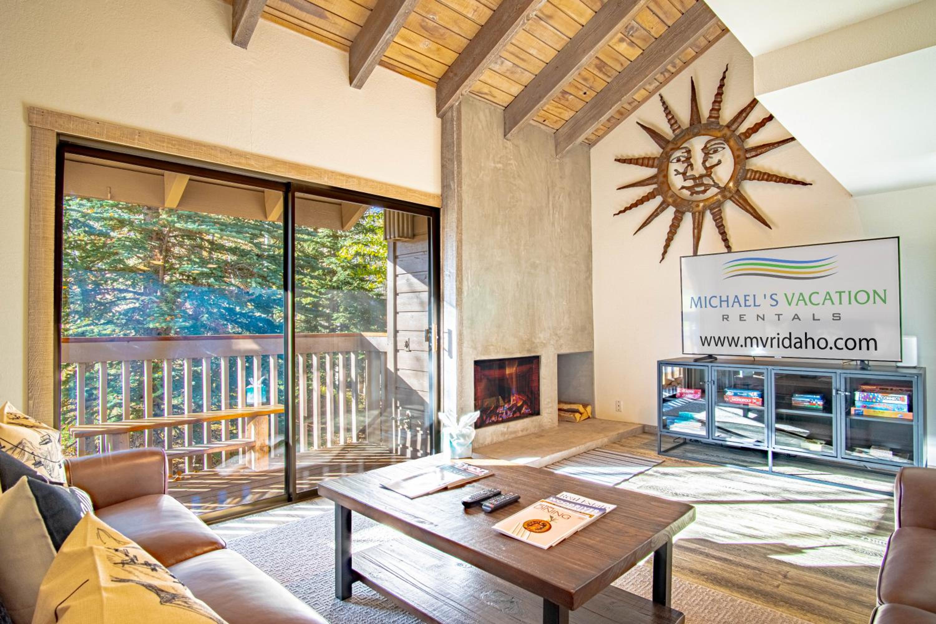 Snow Creek 1554 - Ski-in/Ski-out + Pool & Hot Tub