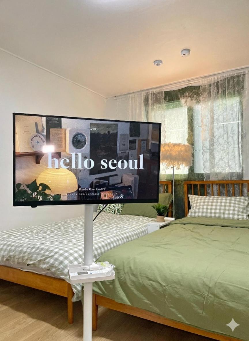 Airport Bus Direct, 5min to Hongdae,Hapjeong,K-POP,Gangnam,Entire Home