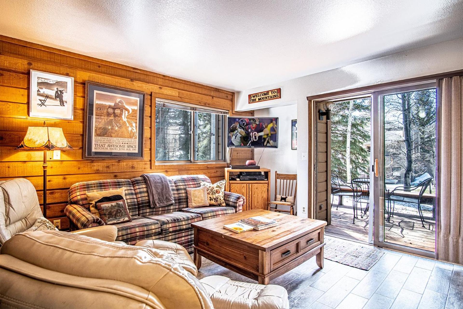 Elkhorn Bluff Condo with Community & Resort Amenities