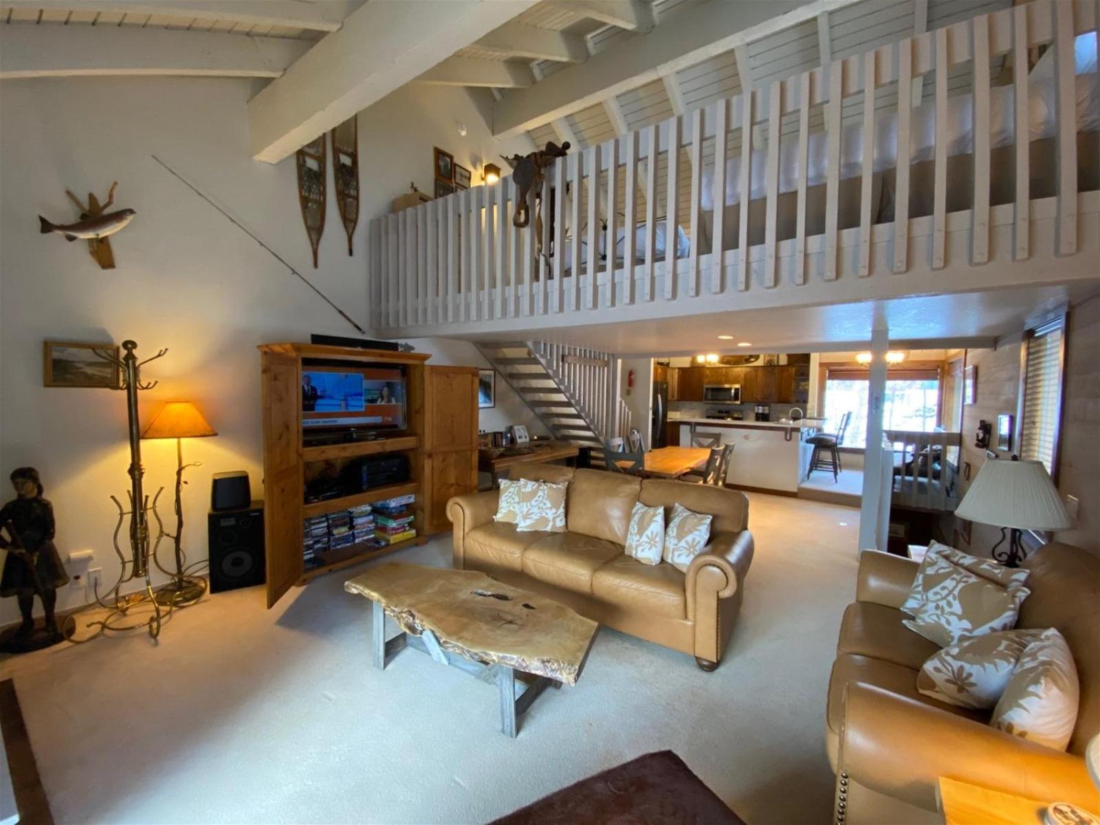 Snow Creek 1551 - Ski-in/Ski-out + Pool & Hot Tub