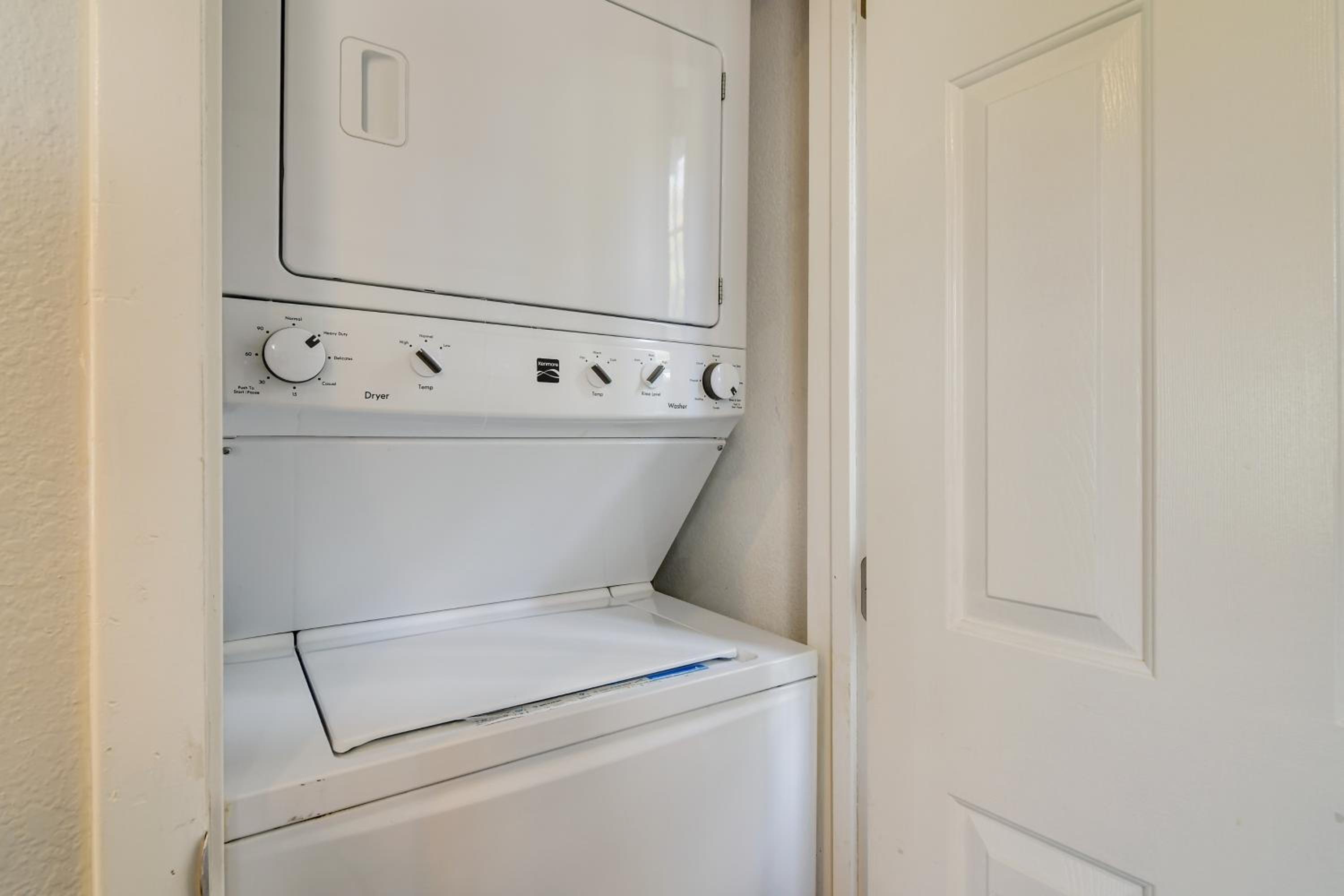 3 Mi to Dtwn! Holiday Hills Golf Retreat