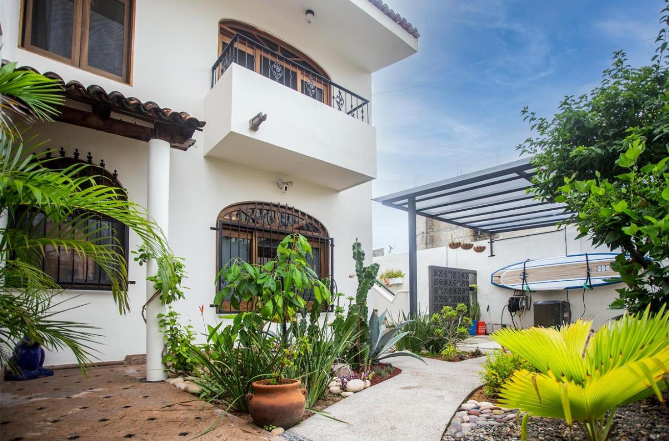 Casita El Nido- Spacious 2 Bedroom Main Floor Apartment