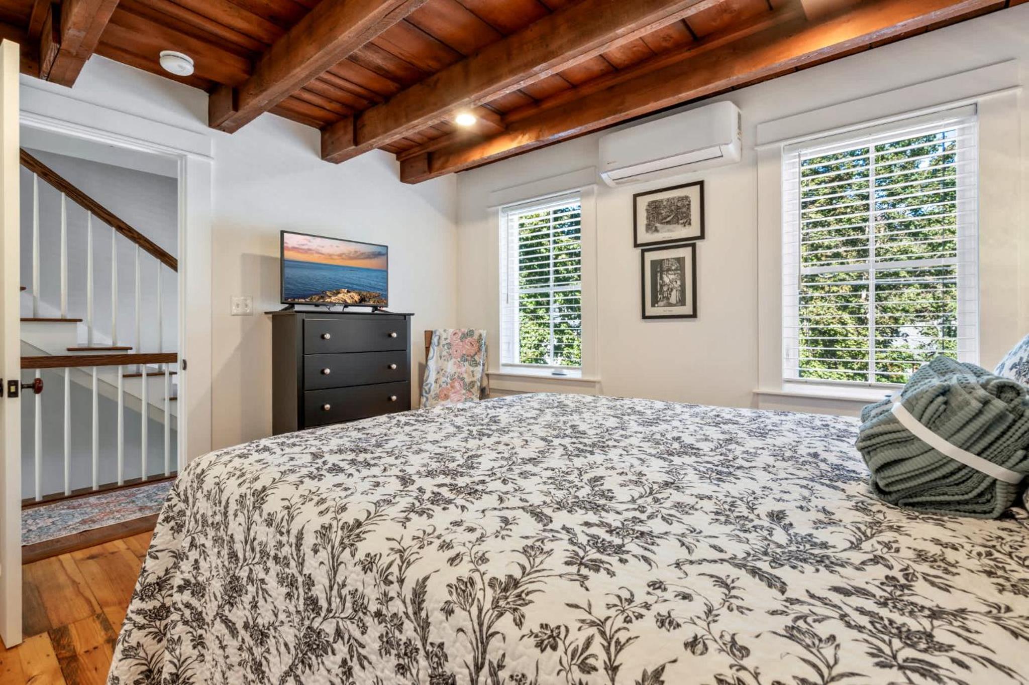 Pepperrell Place - Home for 6