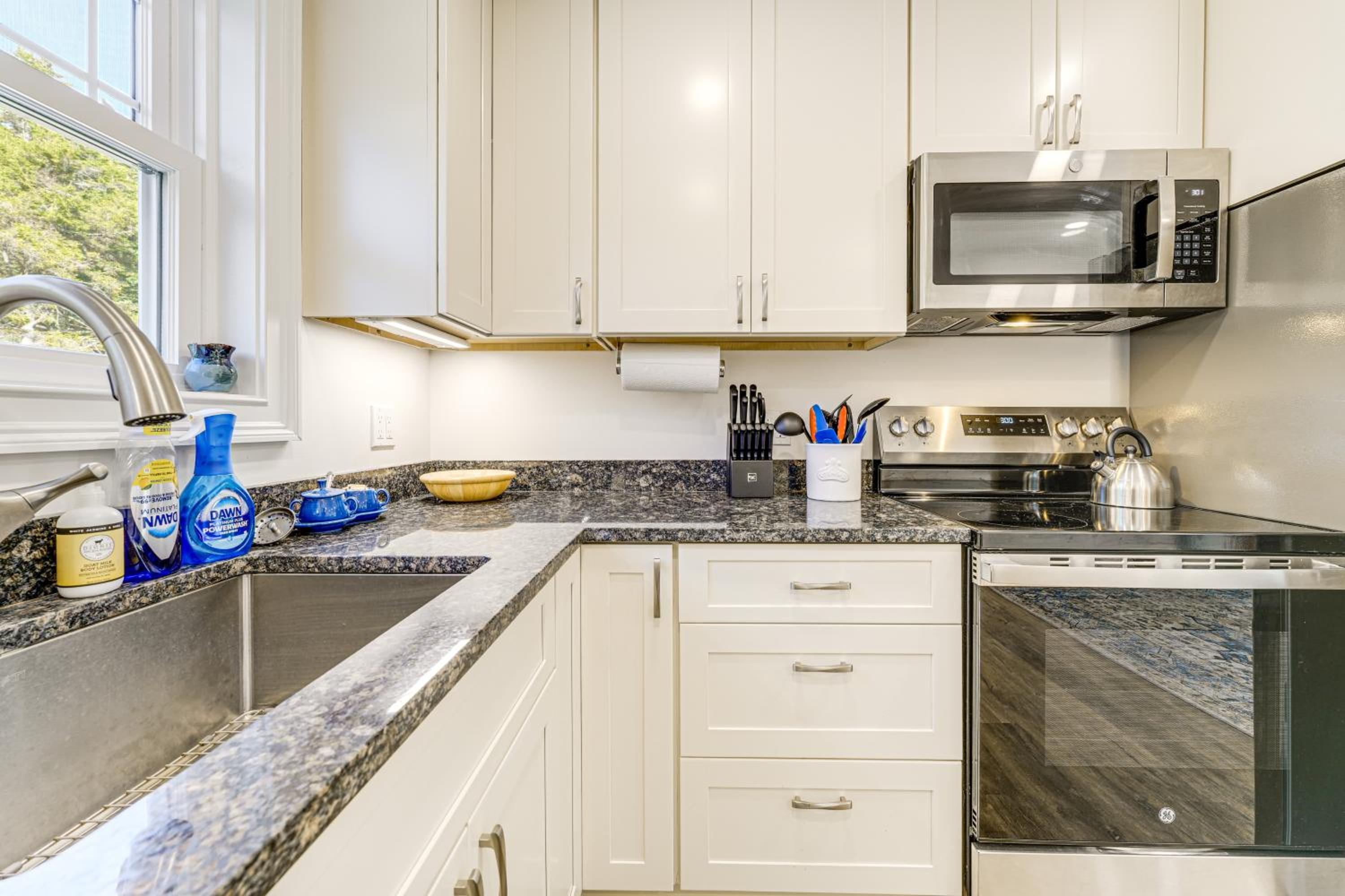 2 Mi to Grimes Cove! 2-Story Unit on 3 Acres