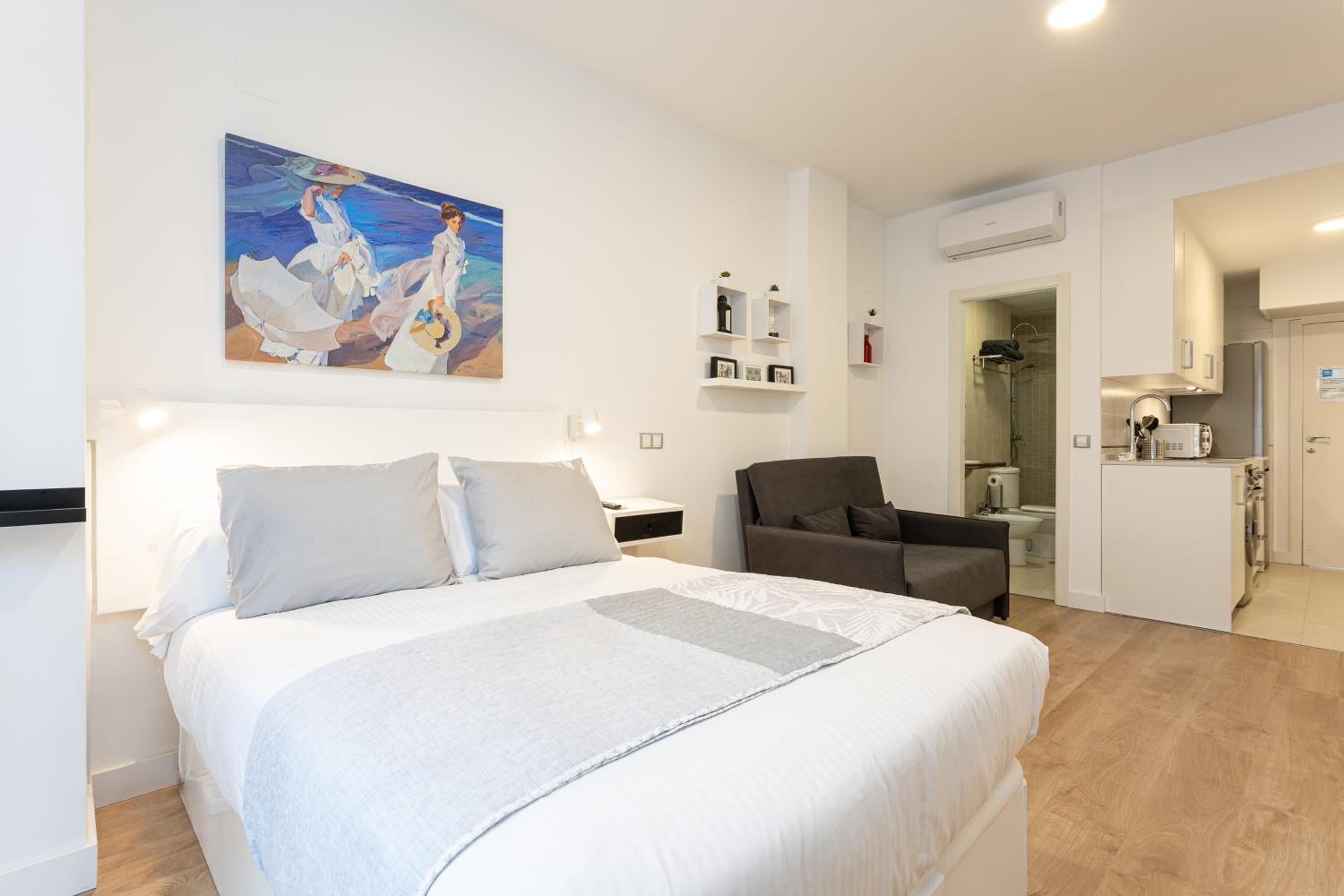 H2M Dos Aceras Loft ground floor, air conditioning, wifi