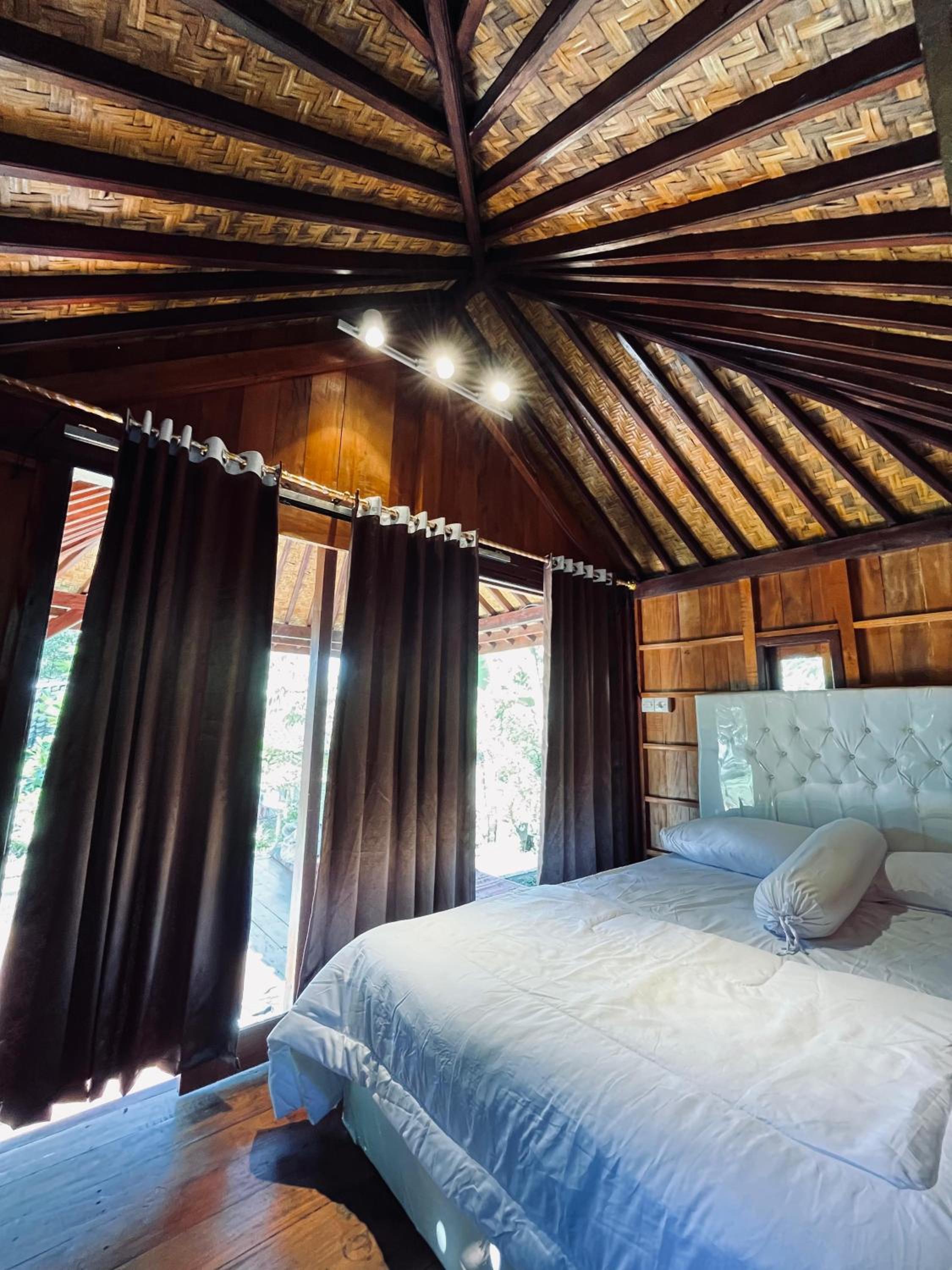 Arina's Cabin